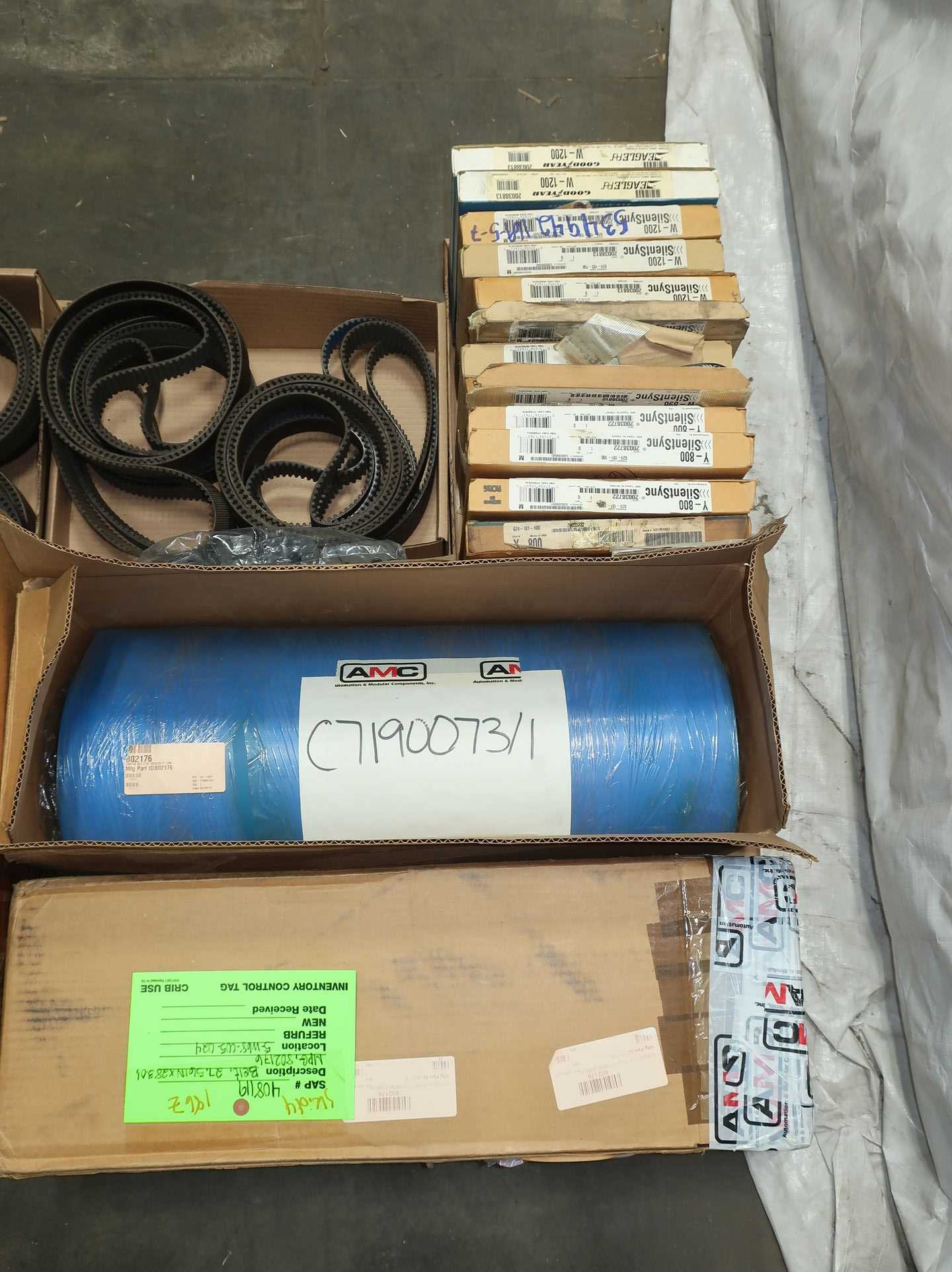 PALLET OF ASSORTED BELTS - BELTS