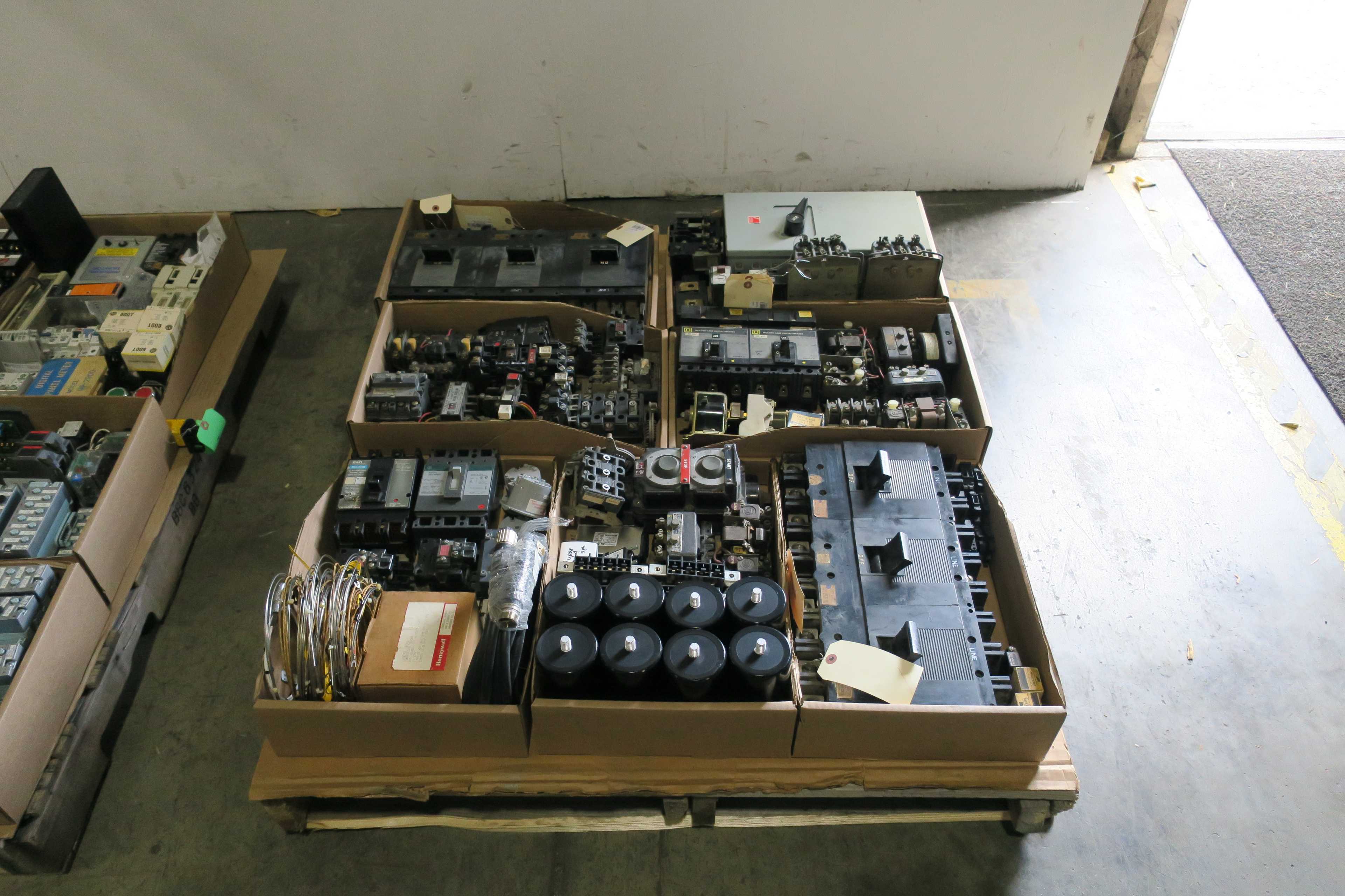 SKU 1785014 - 2 PALLETS OF ASSORTED AUTOMATION AND CONTROLS - AUTOMATION & CONTROLS
