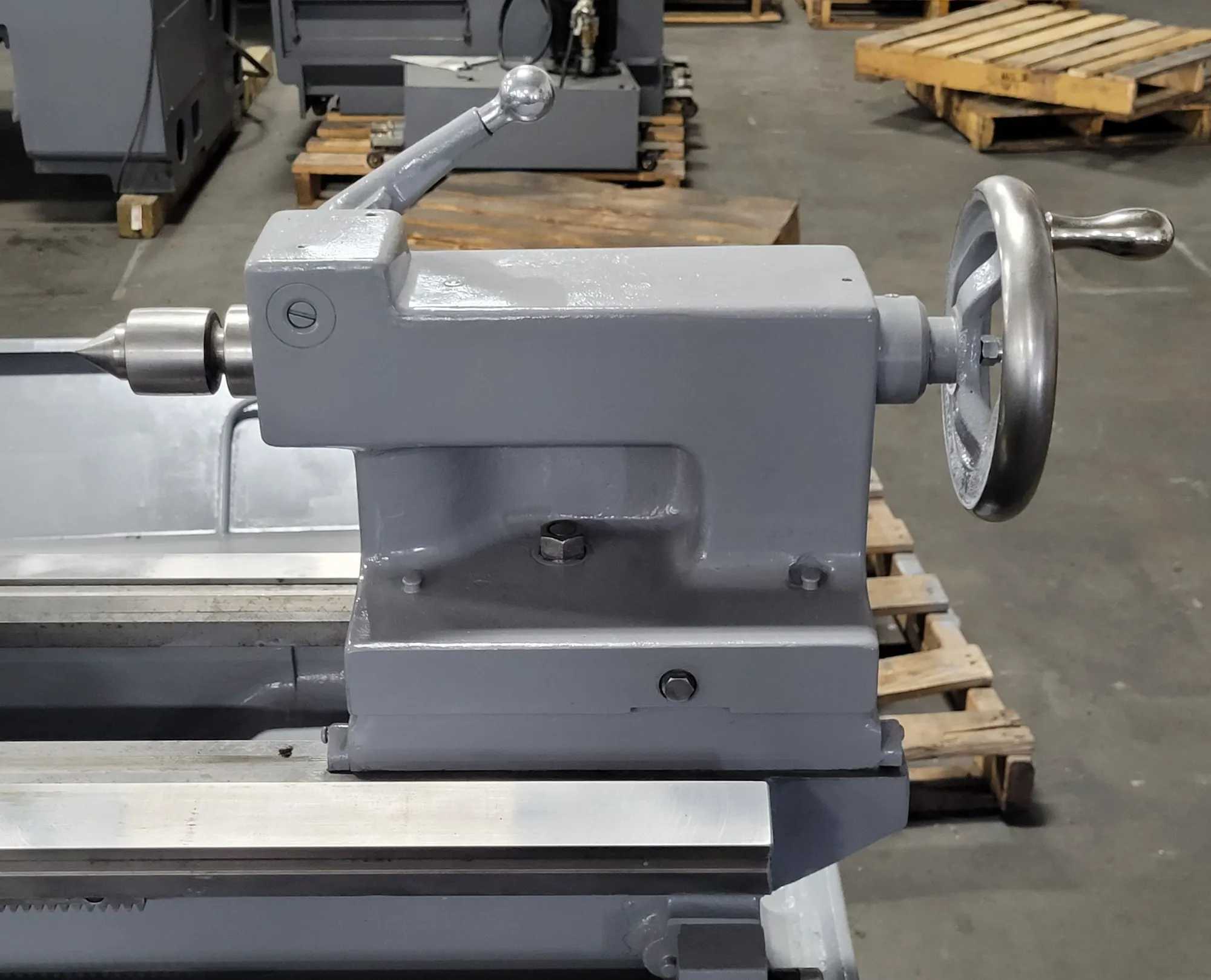 15" X 54" LEBLOND MAKINO TOOLROOM LATHE - 220V, 1800 RPM, INCH/METRIC THREADING - MANUAL LATHES