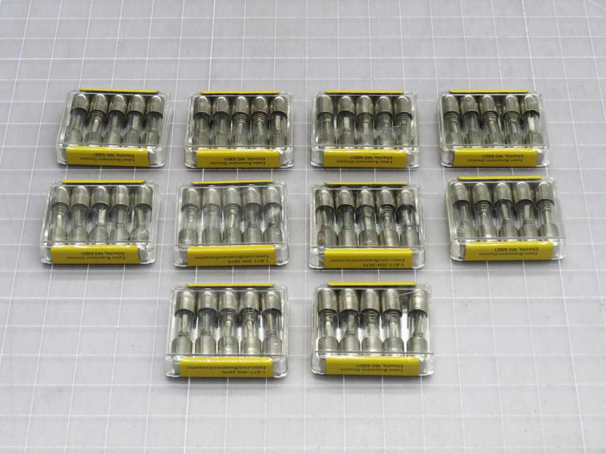 LOT OF 50 BUSSMANN MDM-10 SMALL DIMENSION FUSE SLOW BLOW T233480 - FUSES