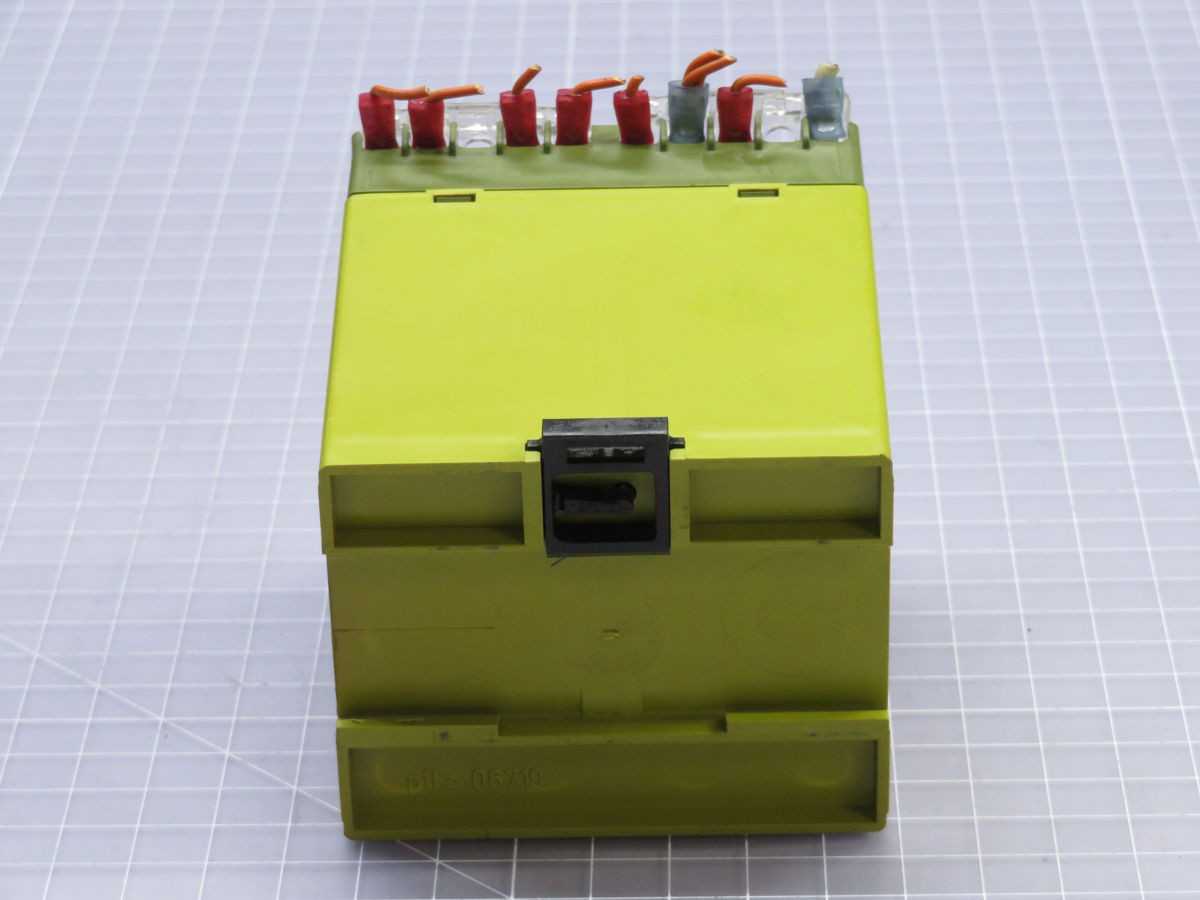 PILZ PNOZ 1 24 V DC 3S1O SAFETY RELAY T253623 - SWITCHES