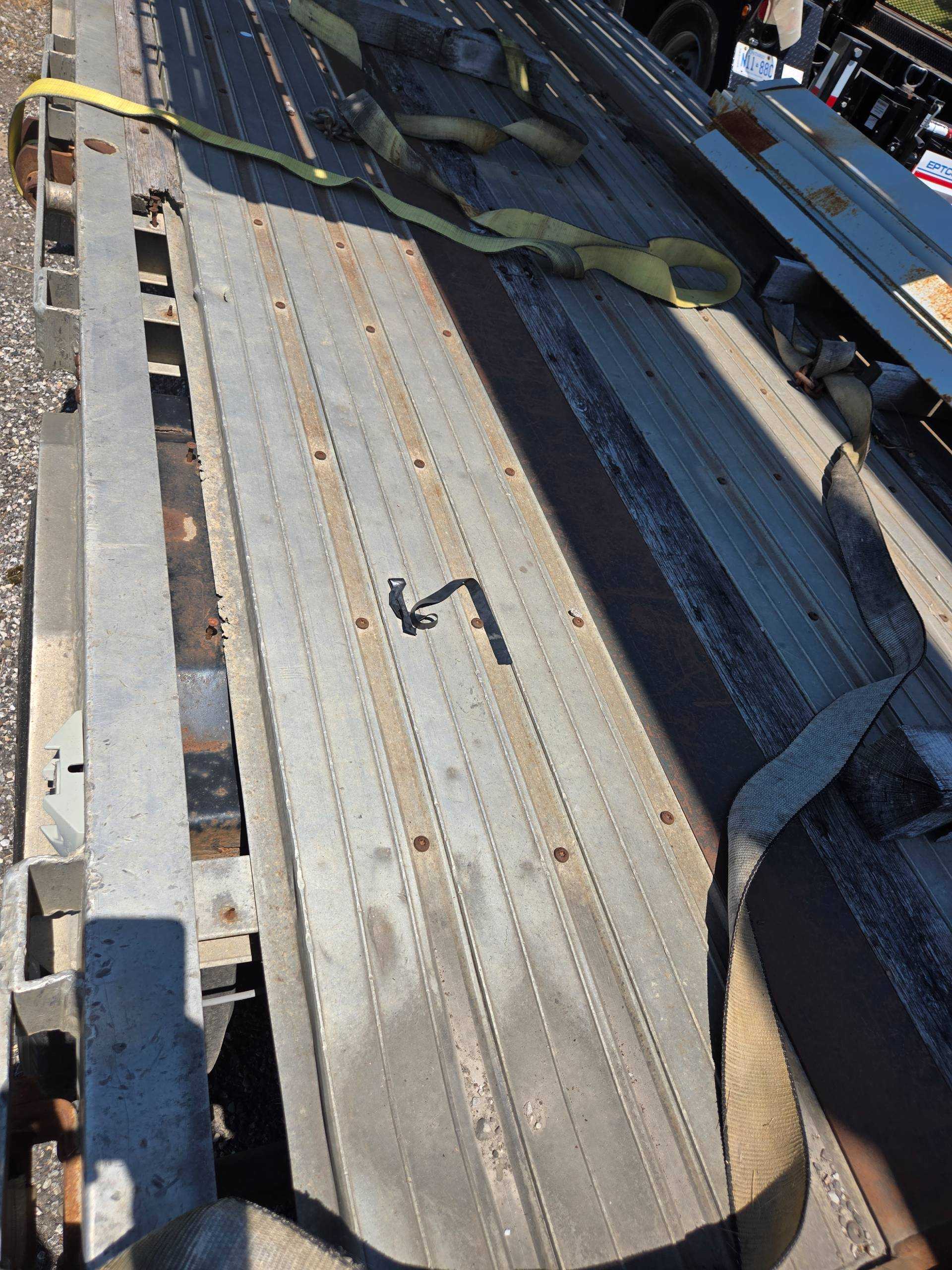 2002 Lodeking SAC48 Step Deck Trailer - Air Brake, Aluminum Frame, 2 Axles, 0 Mileage - STEP DECK TRAILER