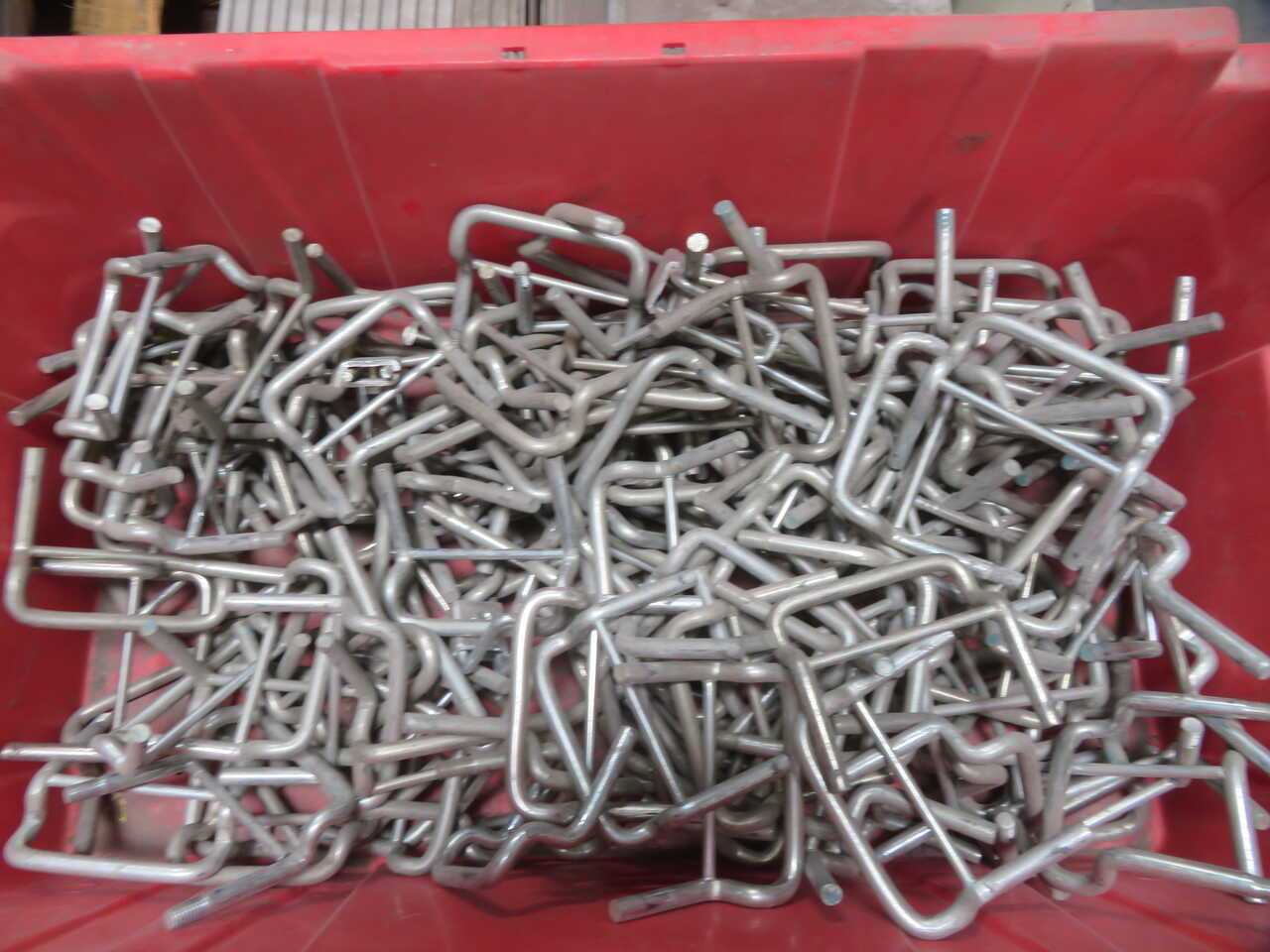 LOT OF 150 PALLET RACK RACKING CLIPS - RACKING