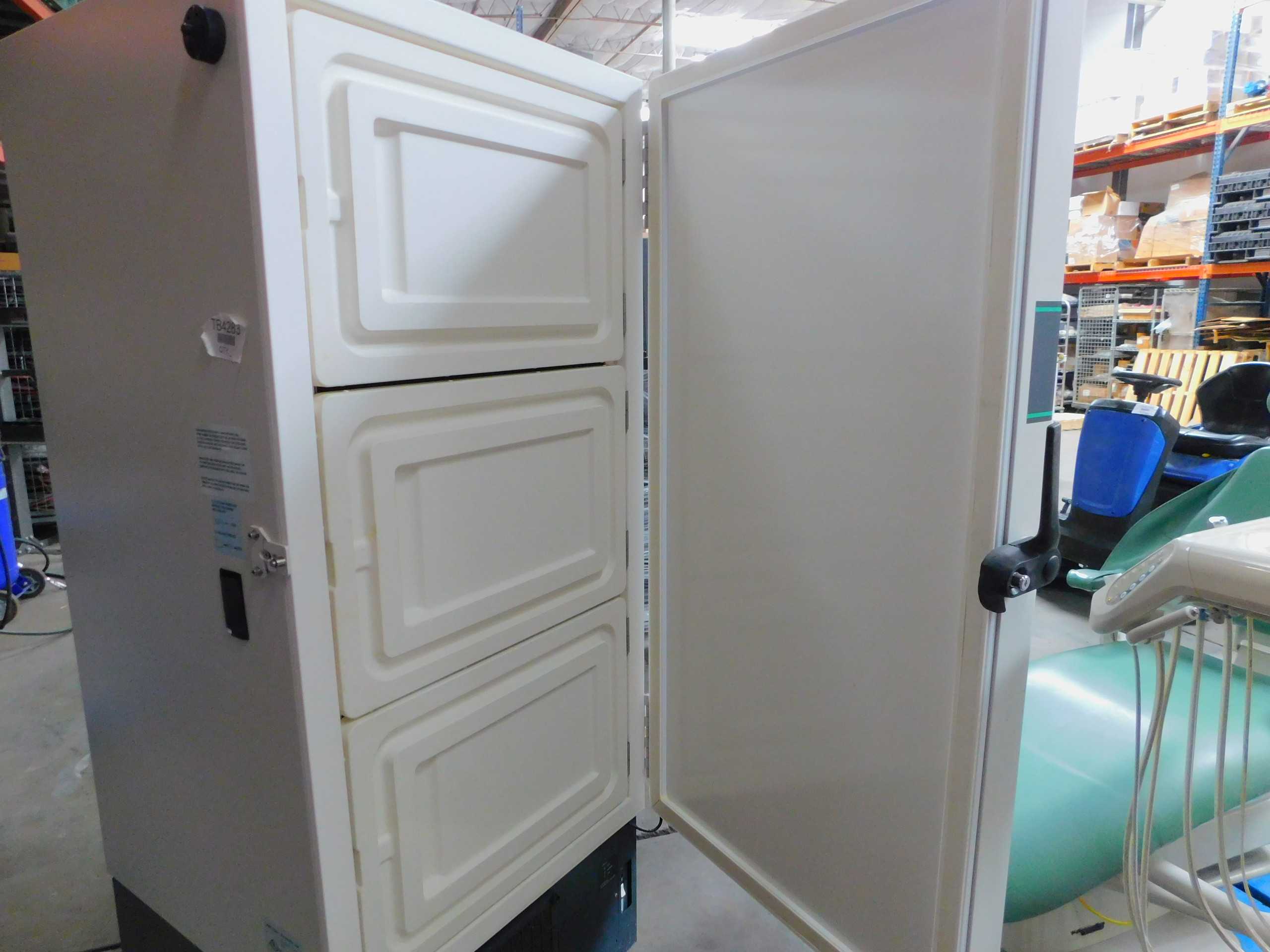 NEW BRUNSWICK SCIENTIFIC U535-86 ULT FREEZER 535L 120VAC 1-PHASE -86C - LAB & SCIENTIFIC