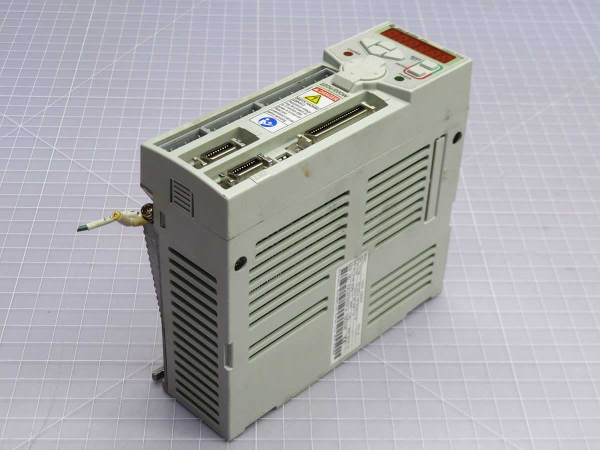 ROCKWELL CSD3_02BX2 SERVO DRIVE T253742 - SERVO DRIVES