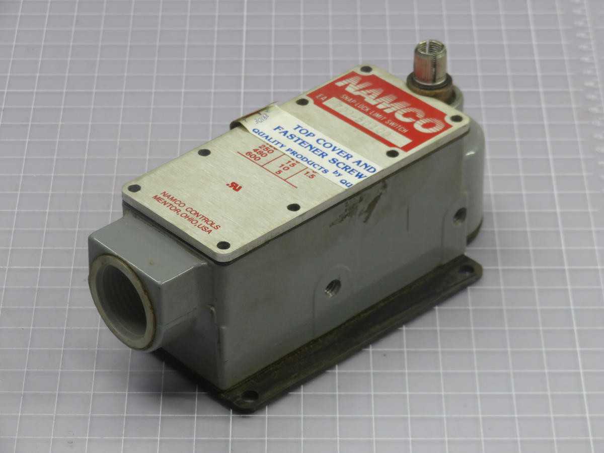 NAMCO EA700 50100 LIMIT SWITCH T229045 - SWITCHES