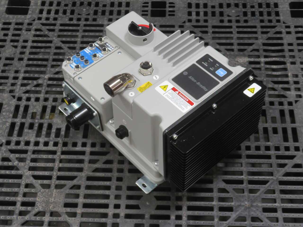 Allen Bradley 284E-FVD2P3Z-10-RRG-SBG-DB1-EMI Variable Frequency Drive - MOTOR DRIVES