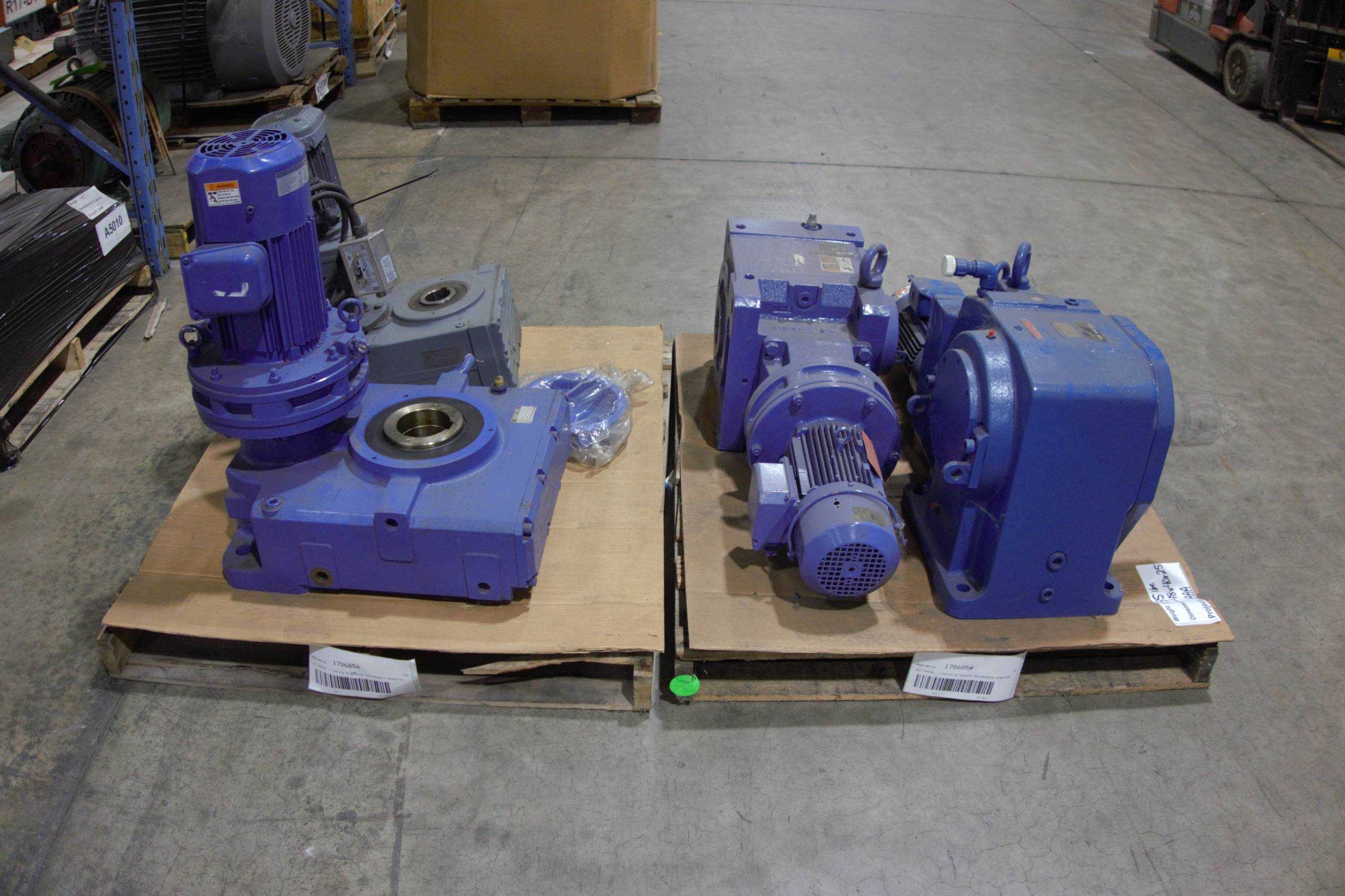 SKU 1786854 - 2 PALLETS OF ASSORTED SUMITOMO AND SEW-EURODRIVE GEARMOTORS - GEARMOTOR