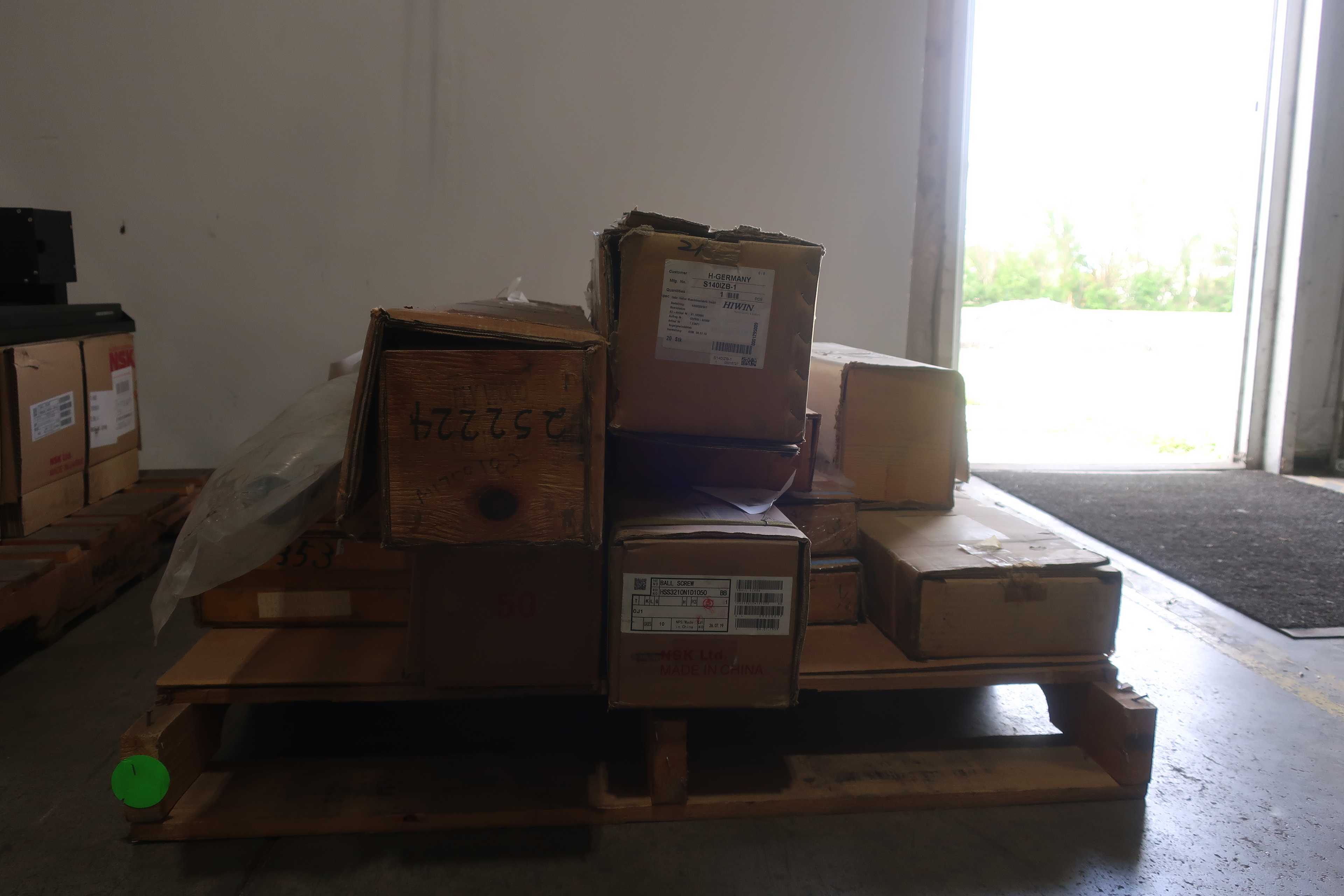 SKU 1772636 - 2 PALLETS OF ASSORTED LINEAR BALLSCREWS - LINEAR BEARING