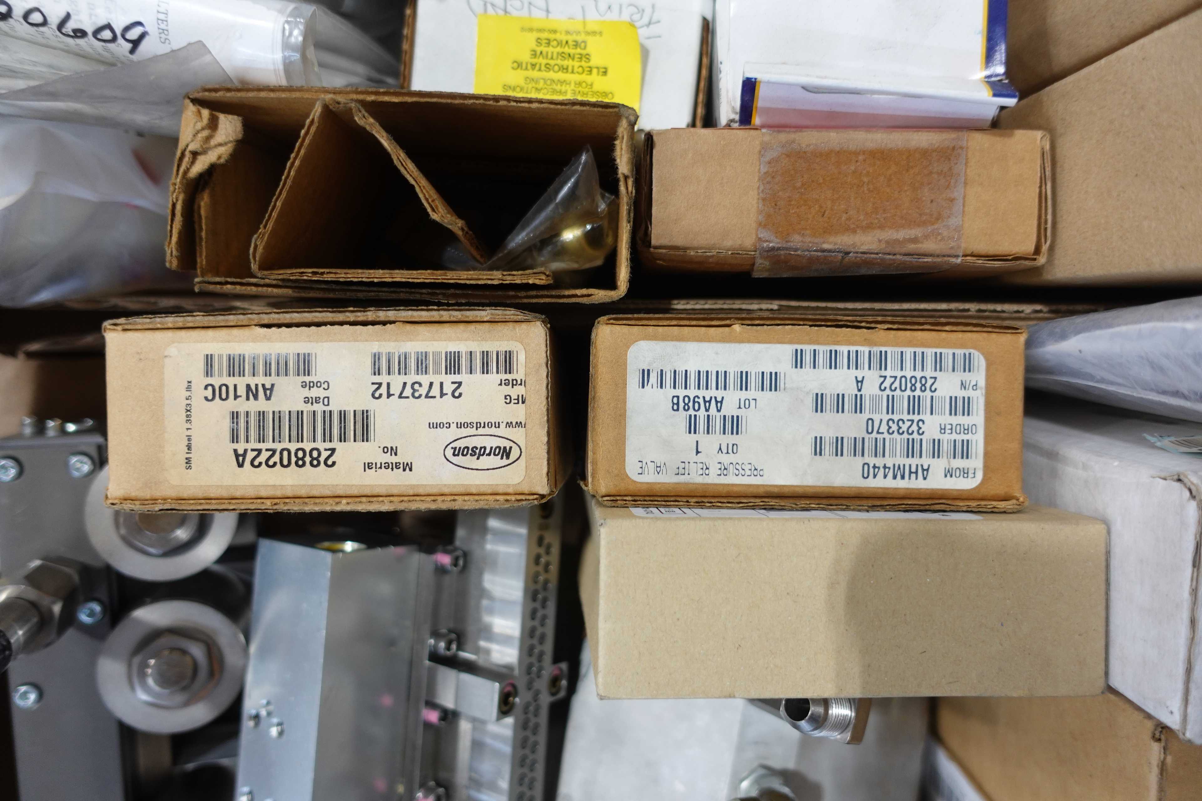 SKU 1770570 - 2 PALLETS OF ASSORTED PACKAGING AND LABELING - PACKAGING