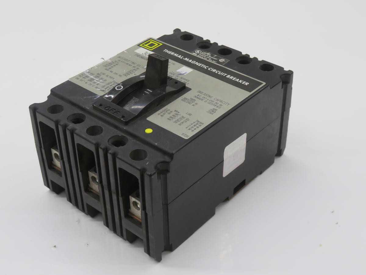 SQUARE D FHP36030 MOLDED CASE CIRCUIT BREAKER
100 AMP FRAME TYPE
HIGH INTERRUPTING
LUGS OFF END ONLY - CIRCUIT BREAKERS