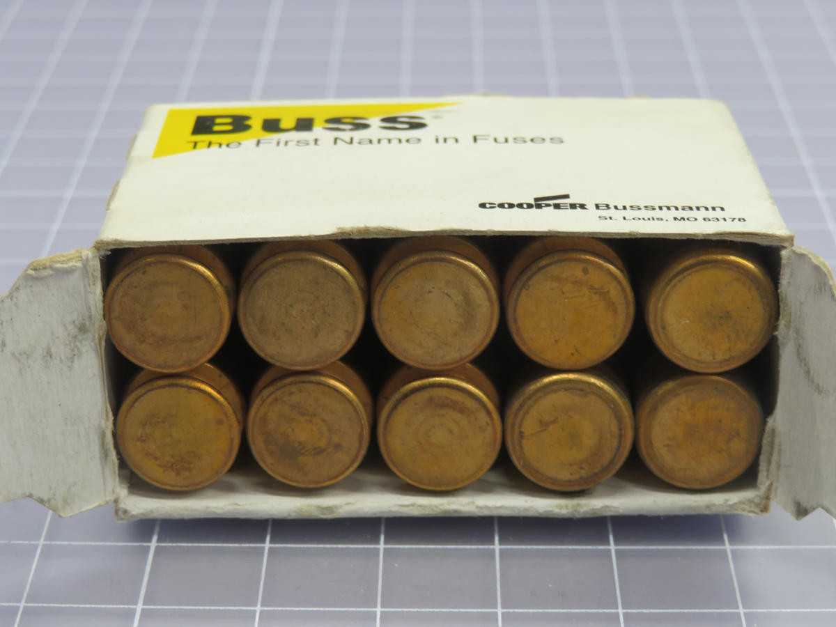 LOT OF 10 BUSSMAN KTN-R-10 FUSE T223410 - FUSES