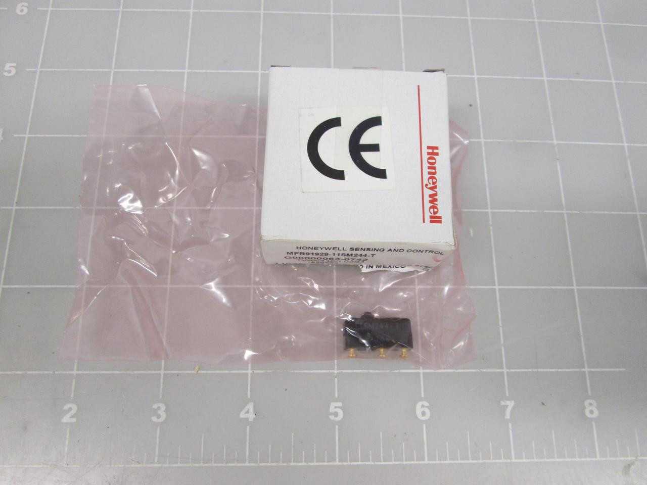 LOT OF 67 HONEYWELL 11SM244-T G00000063-0742 SNAP ACTION SWITCH T67645 - SWITCHES