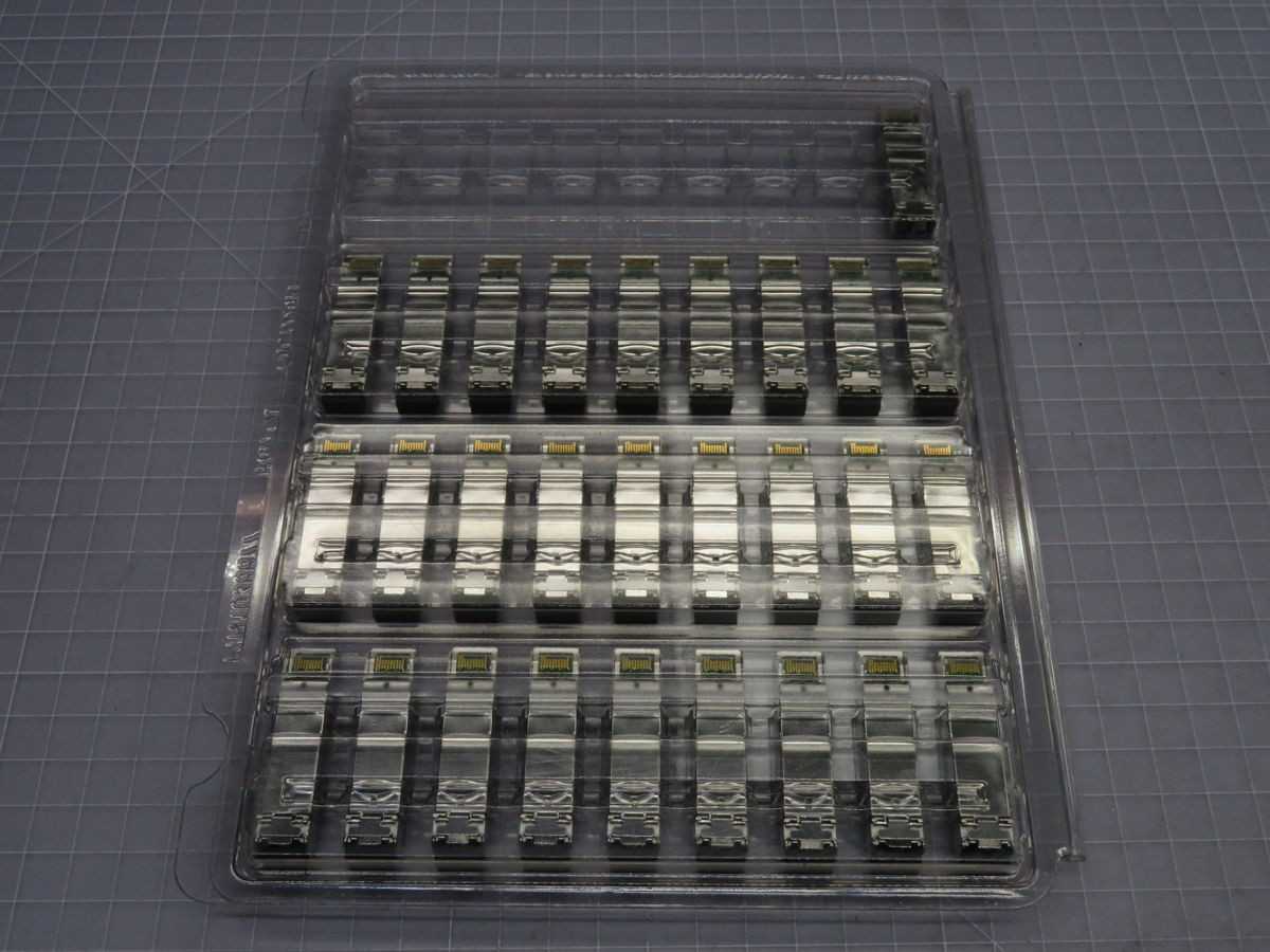 LOT OF 28 FINISAR 1089636 TRANSCEIVER T252682 - TELECOMMUNICATION