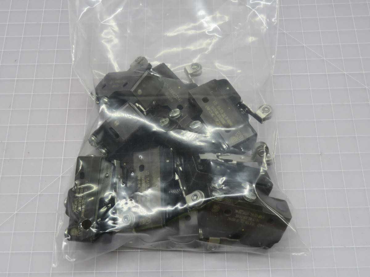 LOT OF 13 HONEYWELL BZ-3AW82254T MICRO SWITCH T224669 - SWITCHES