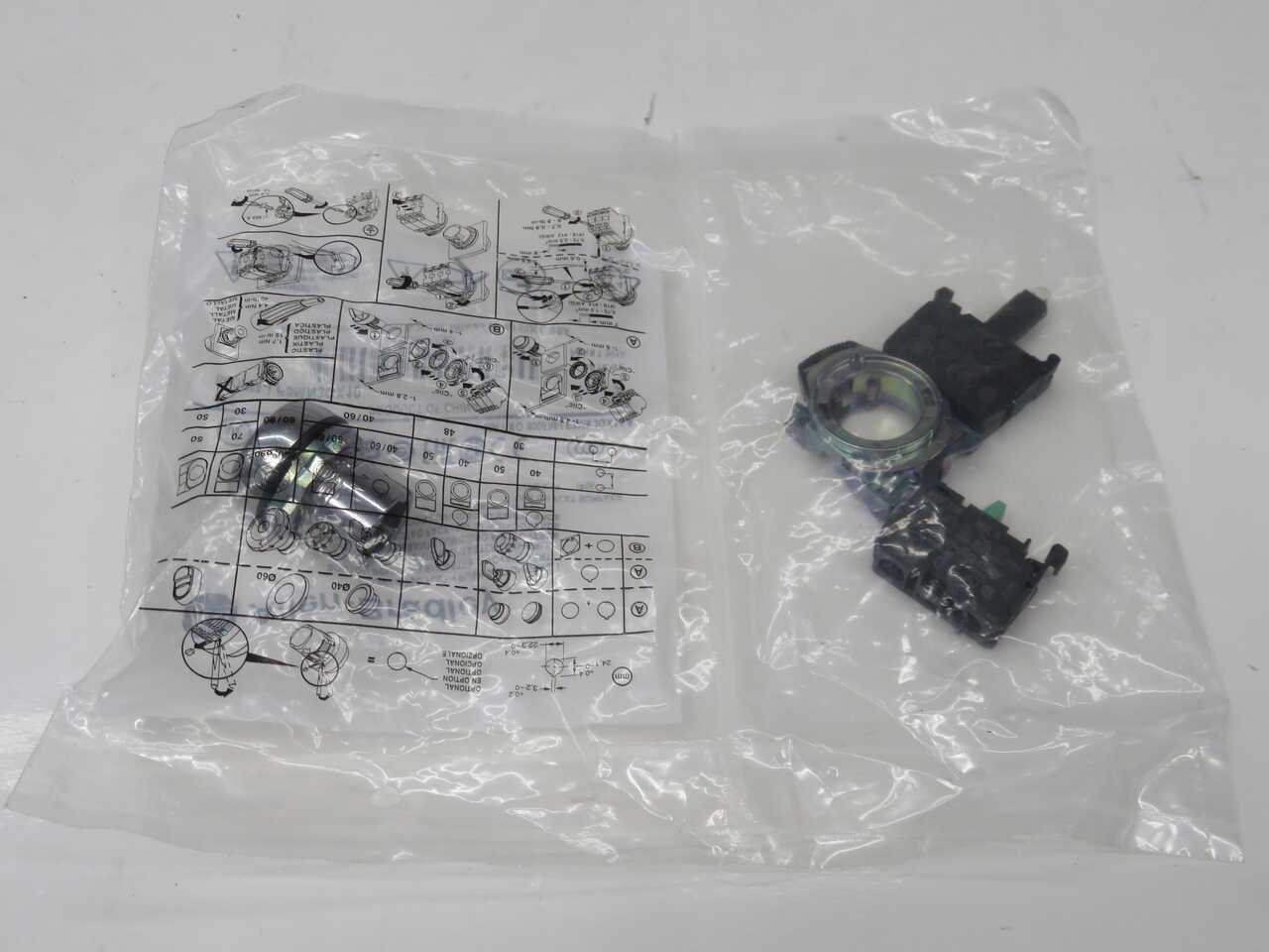 Lot Of 10 Allen Bradley 800FM-LF3MN3GX10 Push Button Switches T271136 - TERMINAL BLOCKS