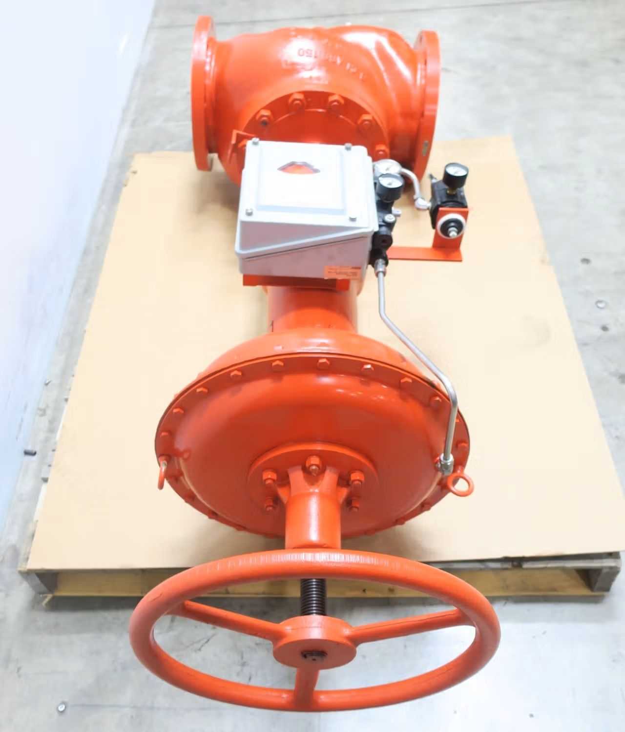 SKU 1772494 - COPES VULCAN LCV-1124A PNEUMATIC 150 IRON FLANGED AP411000 8IN CONTROL VALVE - CONTROL VALVE