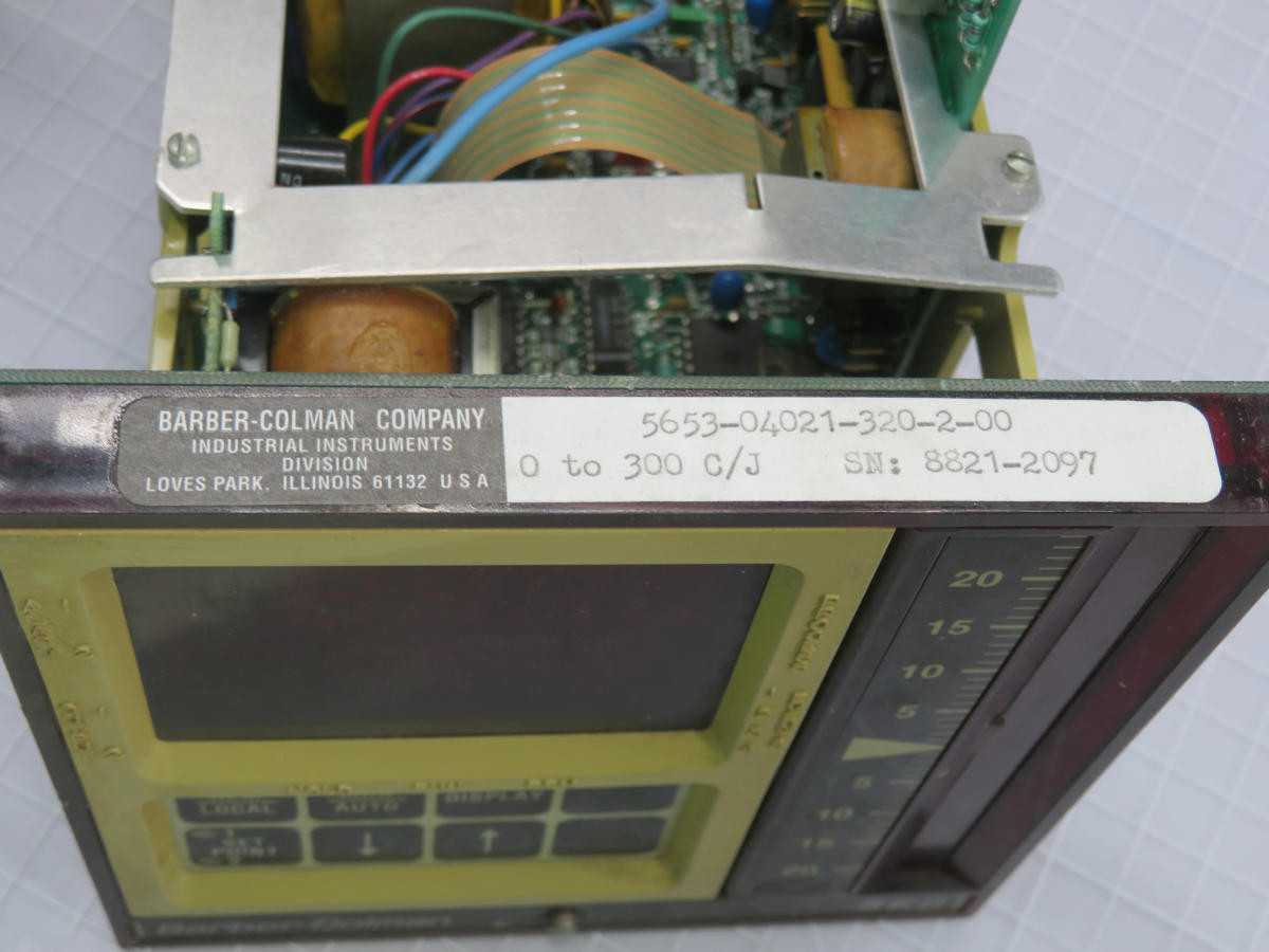 Barber Colman 5653-04021-320-2-00 Temperature Controller T239017 - AUTOMATION & CONTROLS