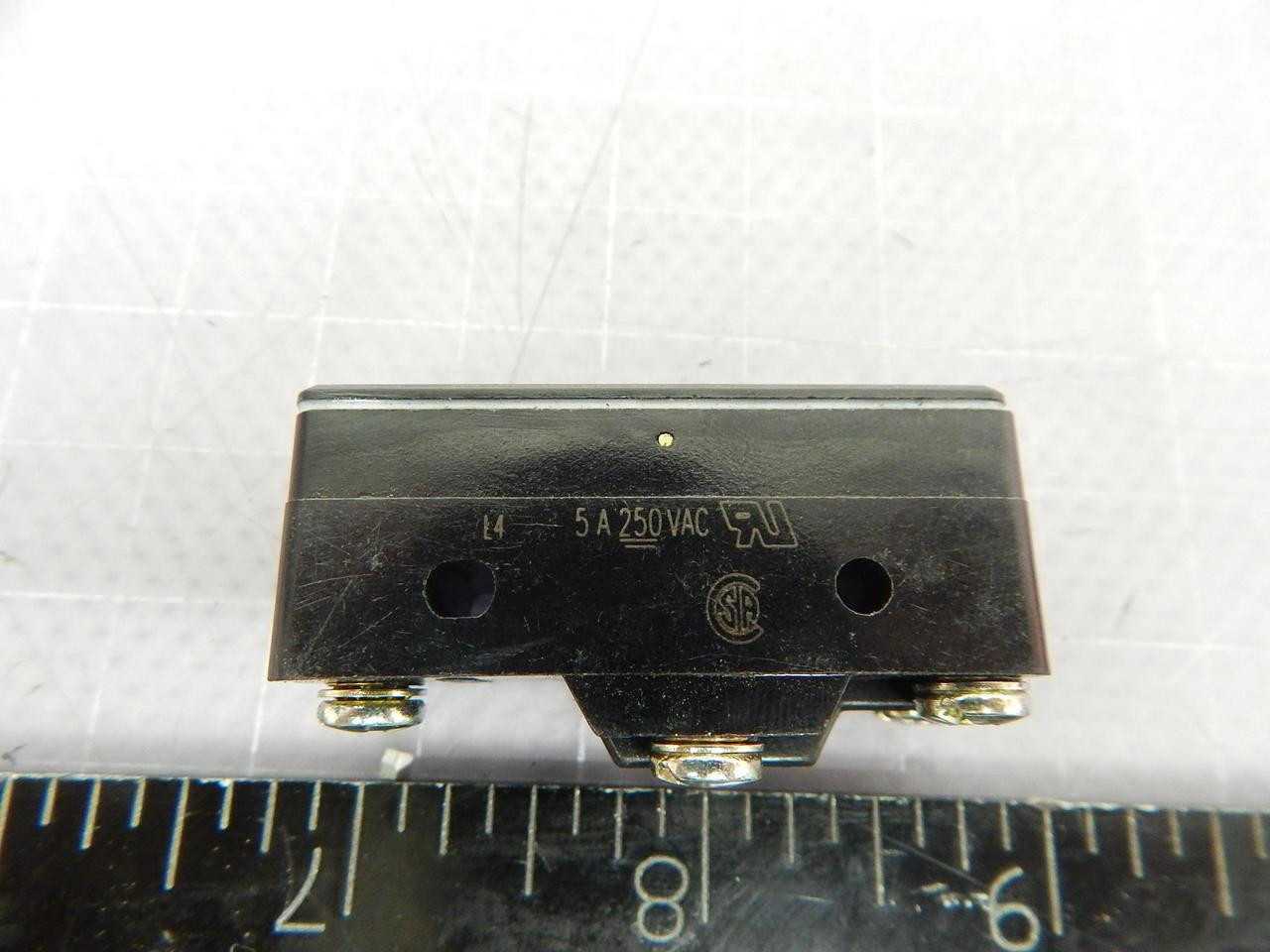 LOT OF 7 MICRO SWITCH BZ-3YT552 BASIC / SNAP ACTION SWITCHES LARGE BASICS 5 A 250 VAC T102932 - SWITCHES