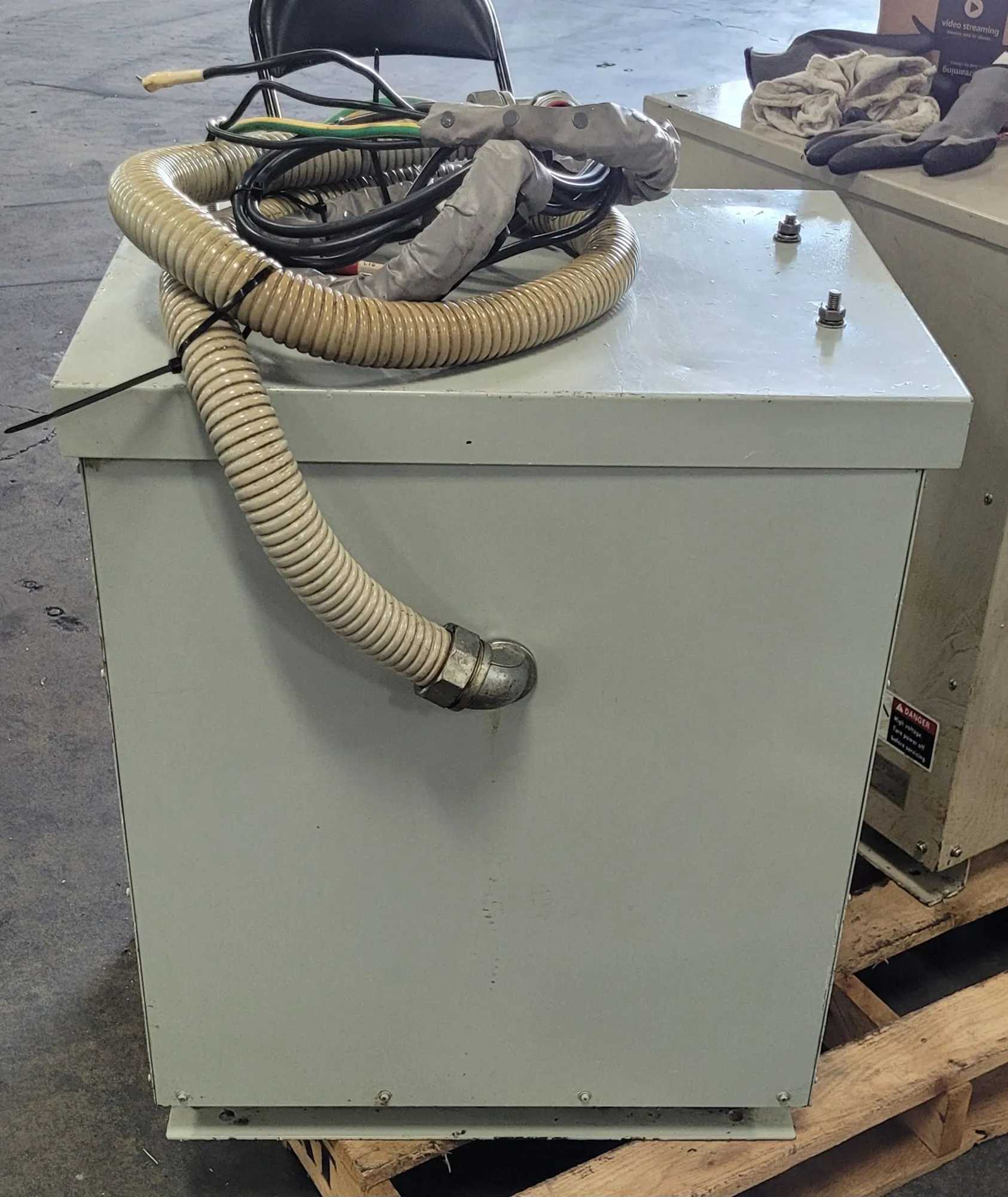 URAKAWA HZTC80X115 25 KVA ISOLATING TRANSFORMER - 200V AC, 3 PHASE, 50/60HZ - DRY TRANSFORMERS