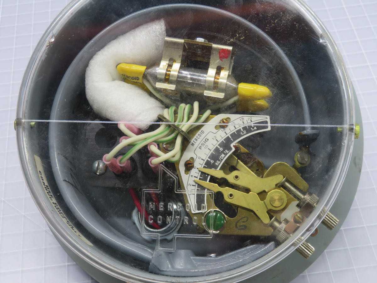 MERCOID DA-33-804-4 PRESSURE SWITCH
T222781 - SWITCHES