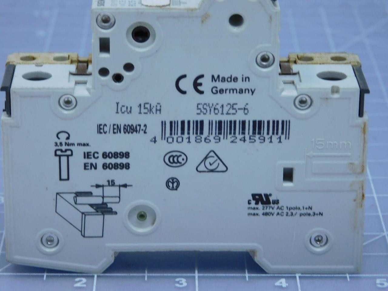 LOT OF 55 SIEMENS 5SY6125-6 CIRCUIT BREAKERS 1 POLE W/ 5ST3010 AUXILIARY CIRCUIT SWITCH T132465 - CIRCUIT BREAKERS