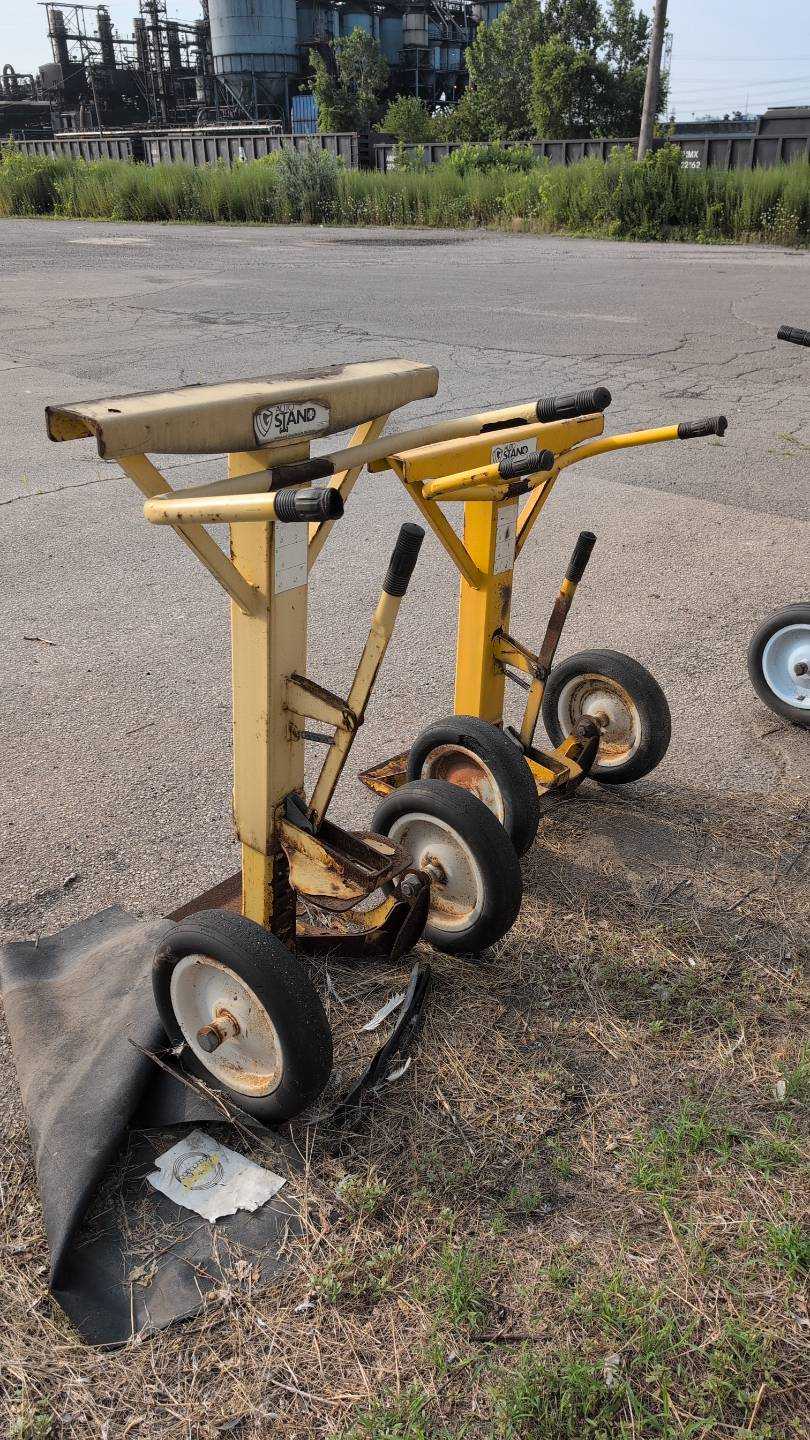 TRAILER SAFETY STANDS - MATERIAL HANDLING