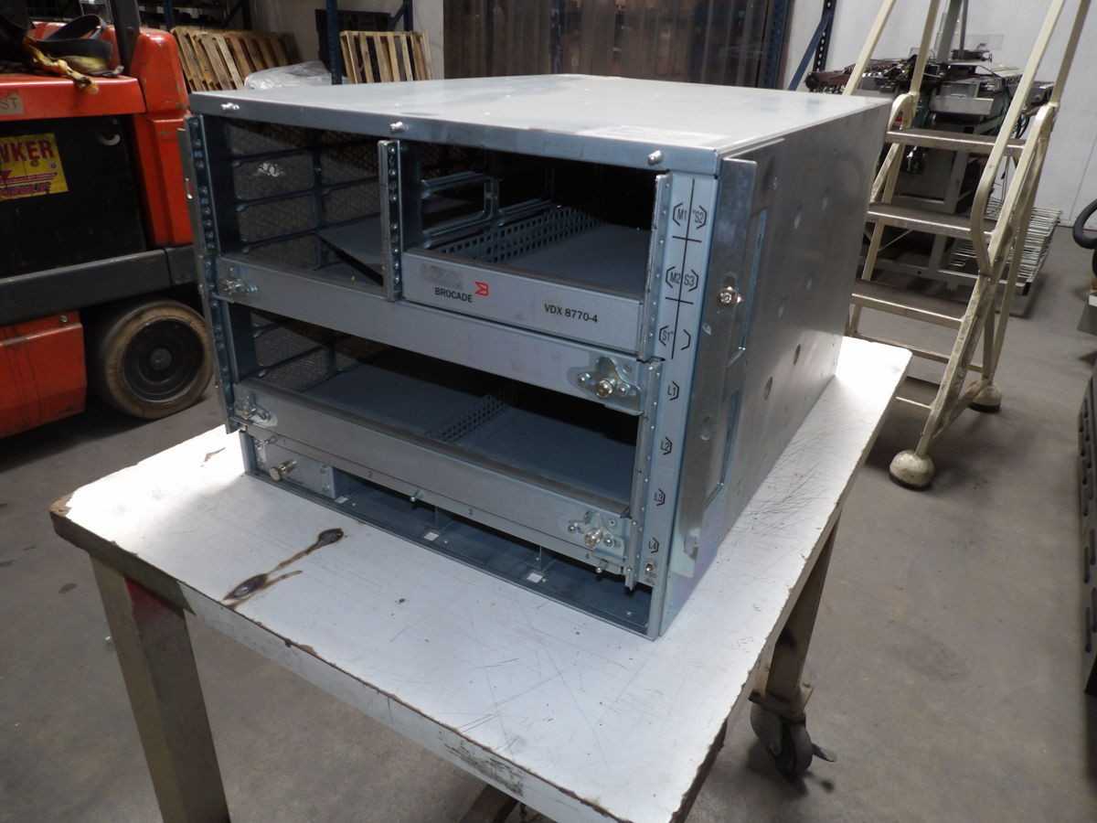 BROCADE VDX 8770-4 CHASSIS WITH 3X FABRIC 2XMGMT MODULE 2X POWER 2XAVAI M6010 - CONTROL CABINETS