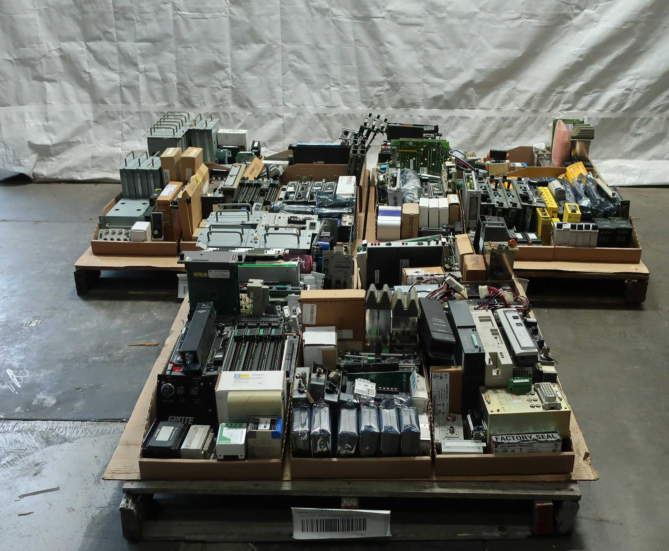 SKU 1772105 - 3 PALLETS OF ASSORTED MODULES - AUTOMATION & CONTROLS