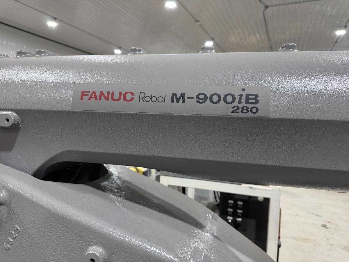 FANUC M-900IB/280 Industrial Robot With 280 kg Payload Capacity - ARTICULATED ROBOTS