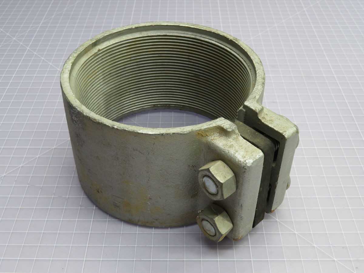 CROUSE-HINDS TCC12 SPLIT CONDUIT COUPLING T251851 - SWITCHES