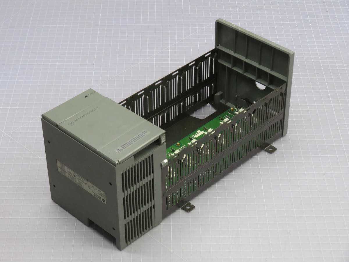 ALLEN BRADLEY 1746-A7 1746-P2 POWER SUPPLY 7-SLOT RACK T231360 - MISCELLANEOUS