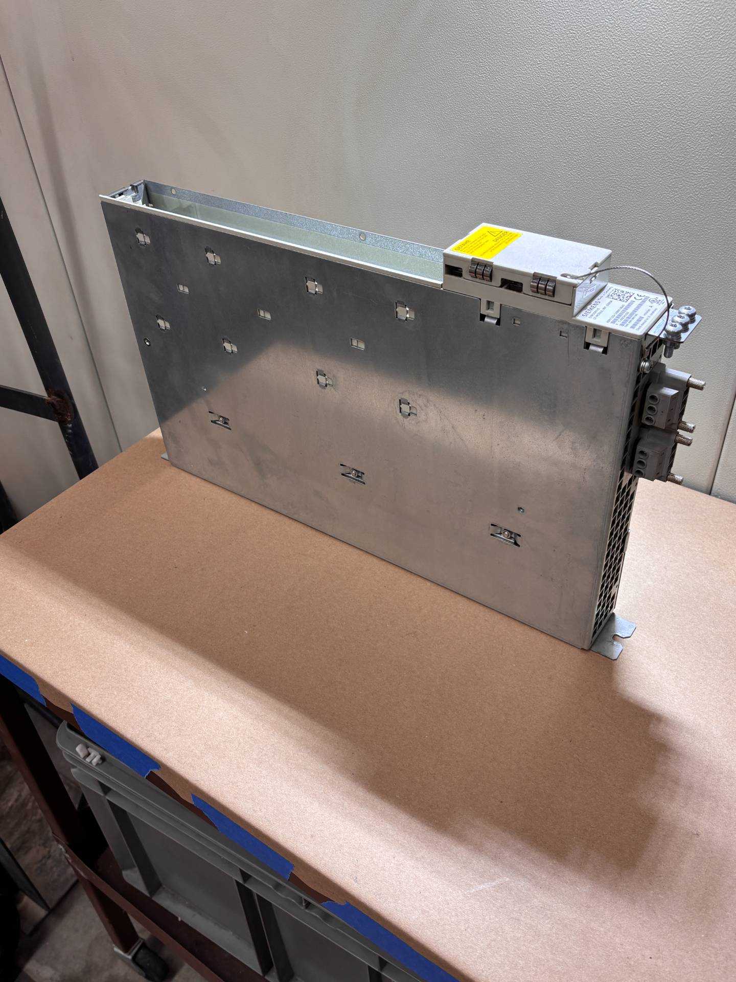 2007 SIEMENS 6SN1123-1AB00-0BA1 SIMODRIVE 611 POWER MODULE - POWER INVERTERS