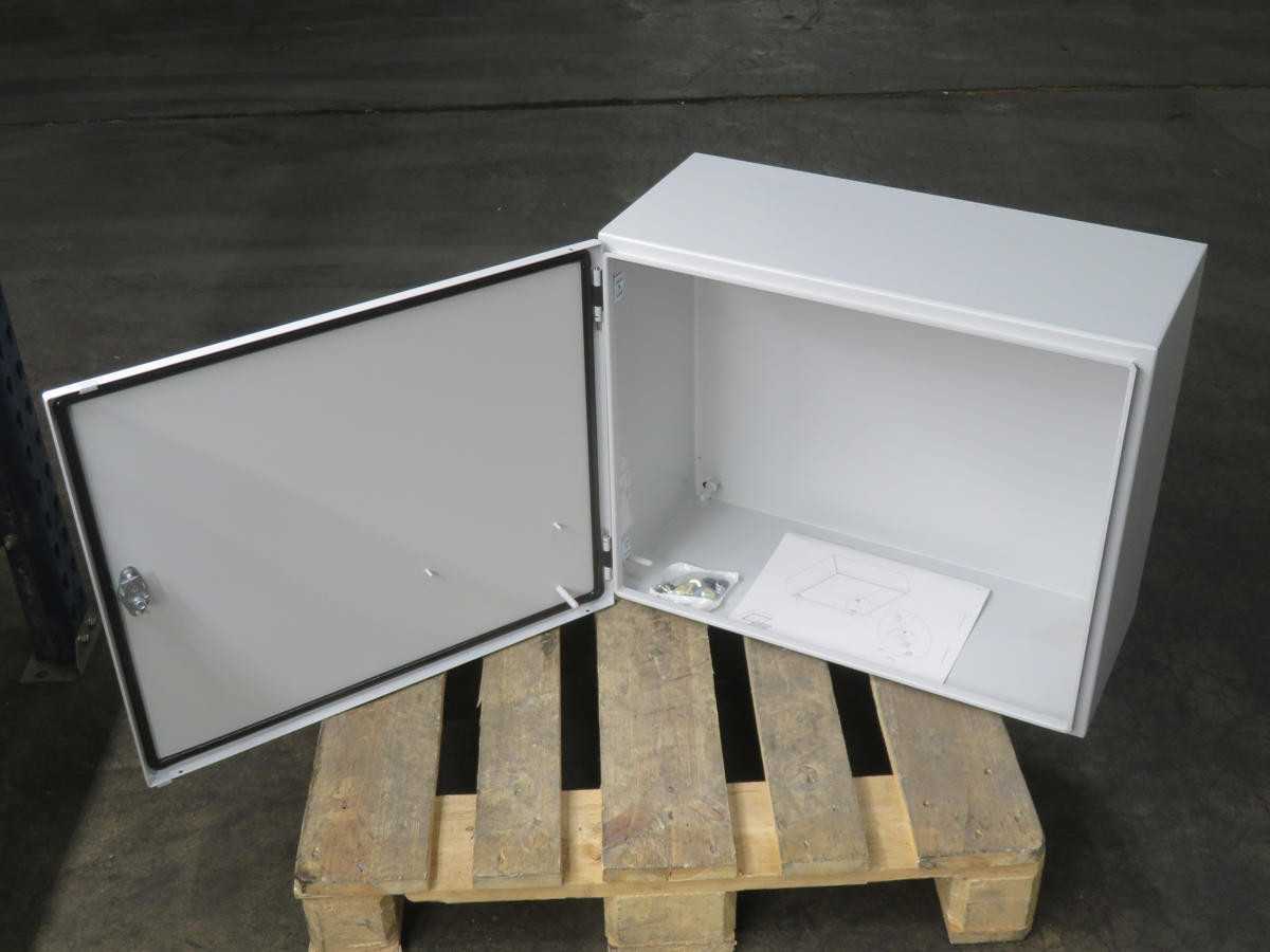 HOFFMAN CSDS202410LG INDUSTRIAL CONTROL PANEL ENCLOUSRE WALL-MOUNT
T231517 - ELECTRICAL ENCLOSURES