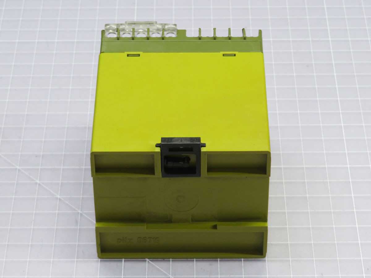 PILZ PNOZ 1 3S/10 SAFETY RELAY T253453 - SWITCHES