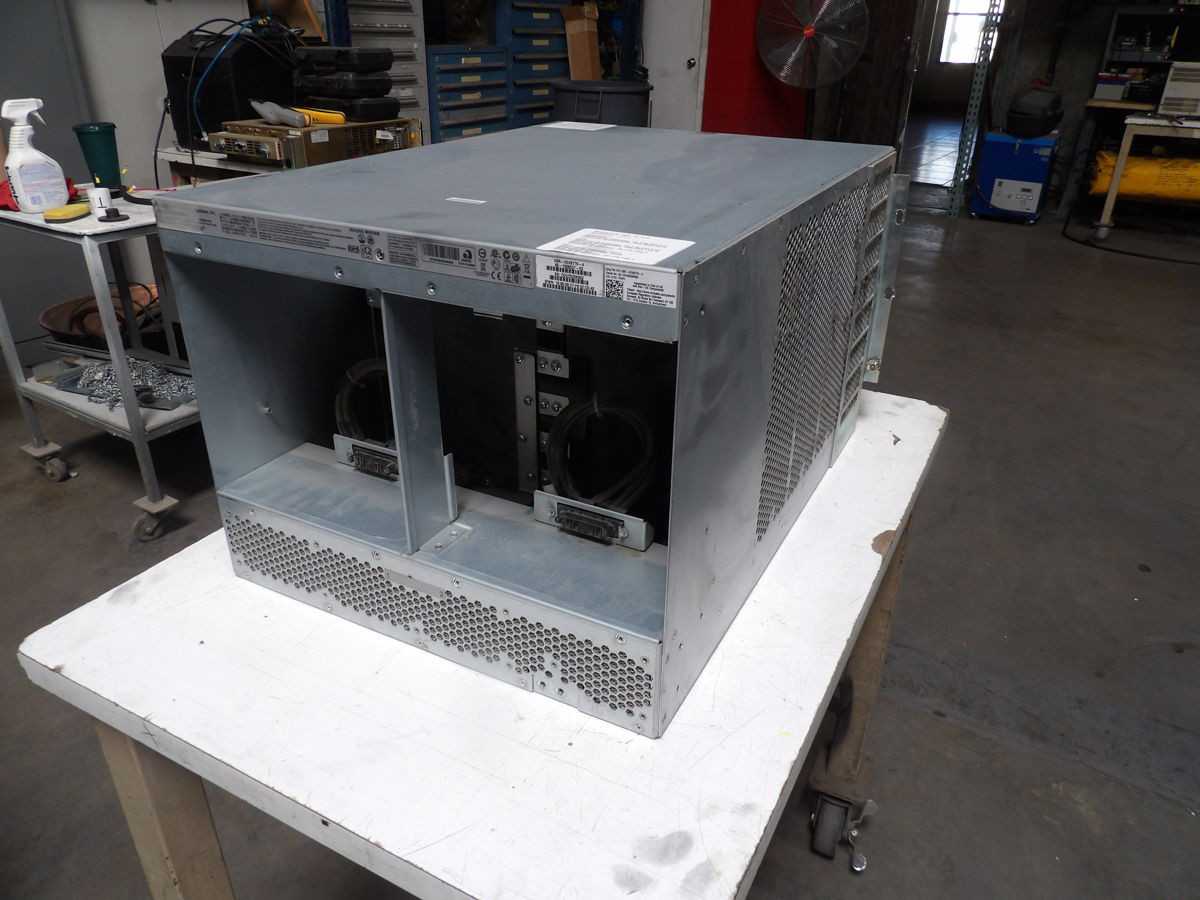 BROCADE VDX 8770-4 CHASSIS WITH 3X FABRIC 2XMGMT MODULE 2X POWER 2XAVAI M6010 - CONTROL CABINETS