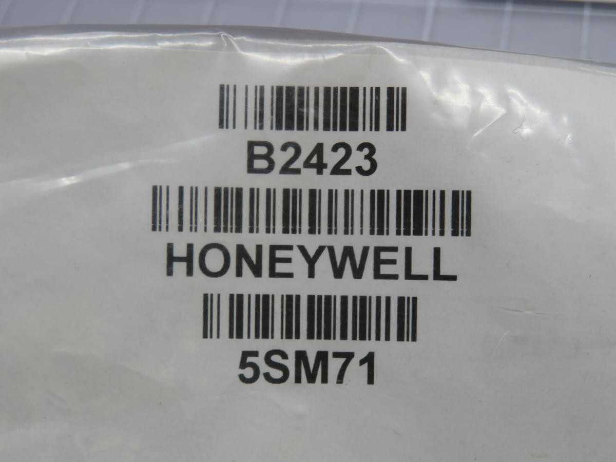 Lot Of 75 Honeywell 5SM71 Basic Snap Action Switch T223489 - SWITCHES