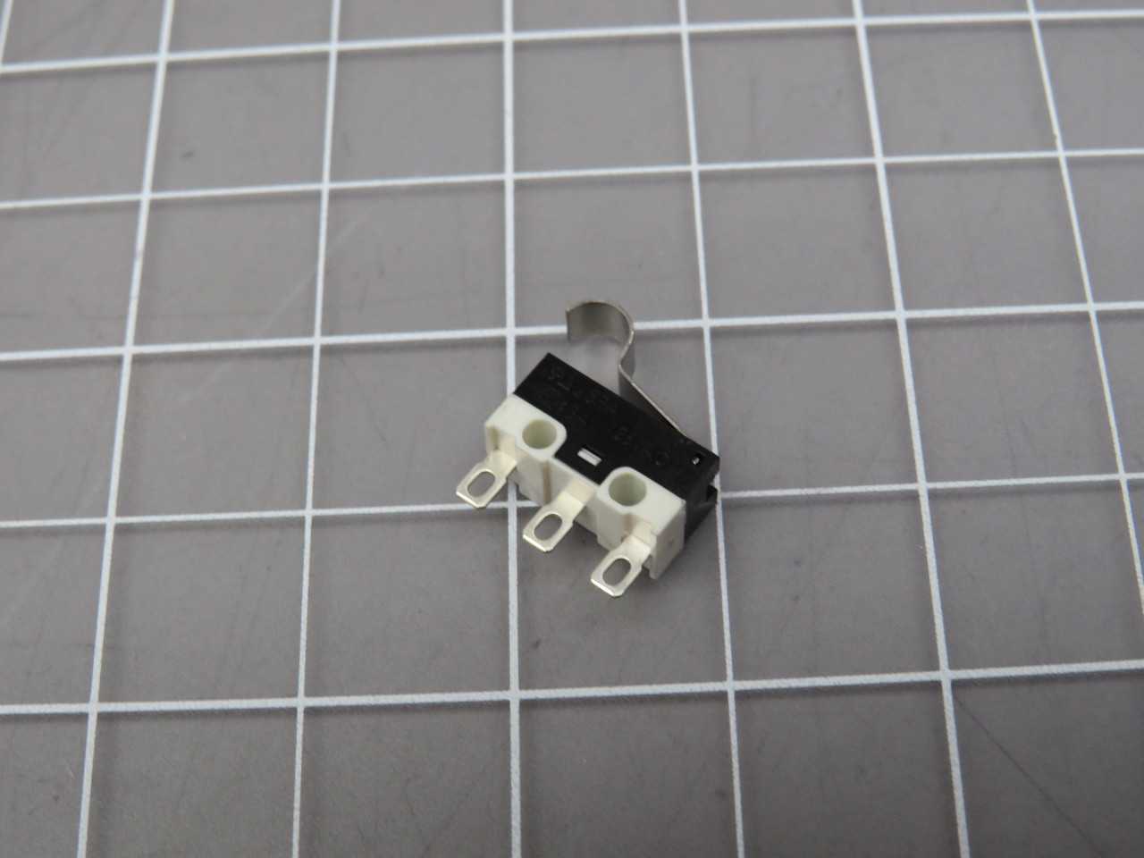 LOT OF 500 HONEYWELL ZX40E10E01 MICRO SWITCH SNAP ACTION WITH REEL SIMULIERENDEM LEVER SPDT T165211 - SWITCHES