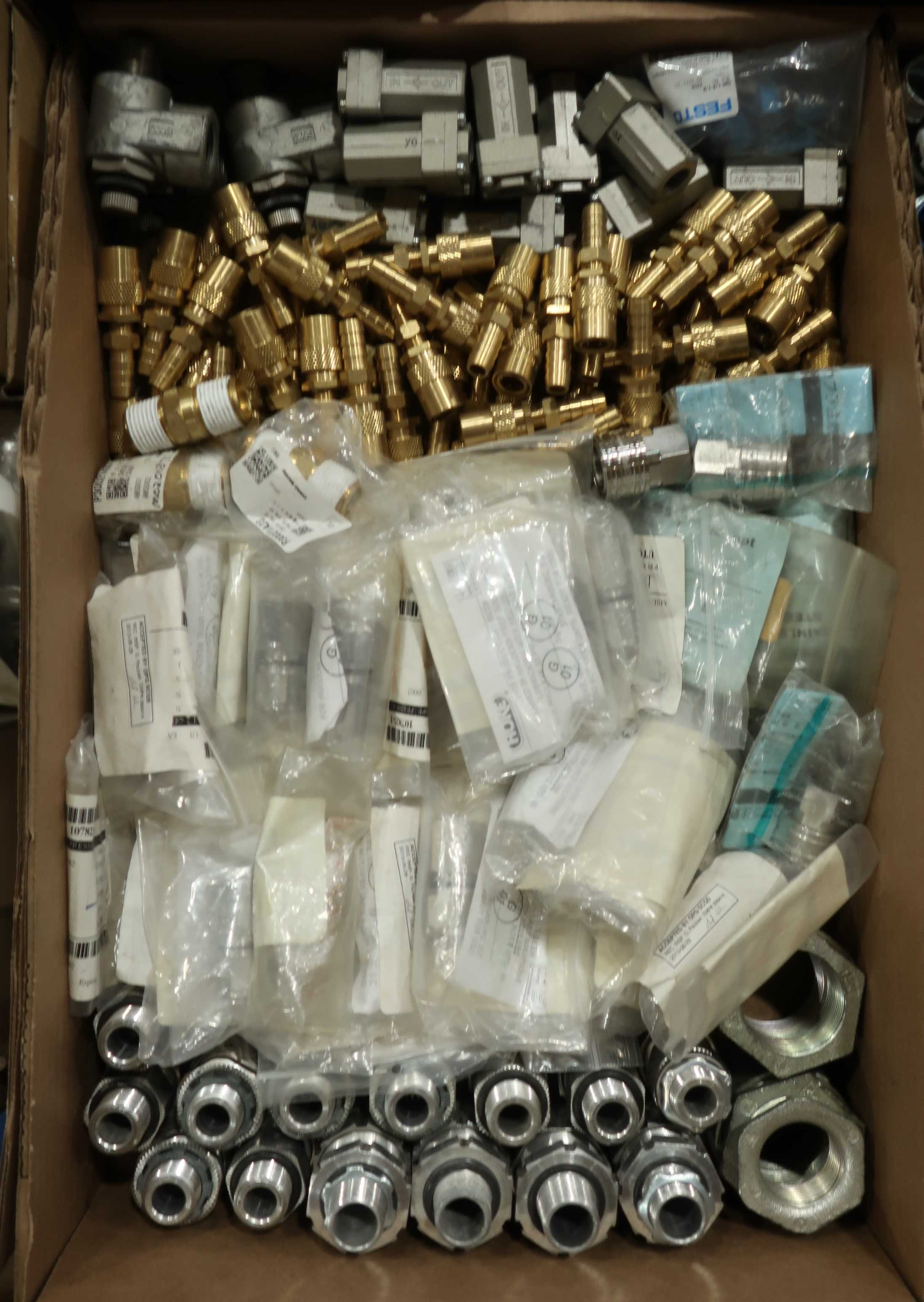 SKU 1775544 - 3 PALLETS OF ASSORTED FITTINGS - PIPE & TUBE FITTINGS