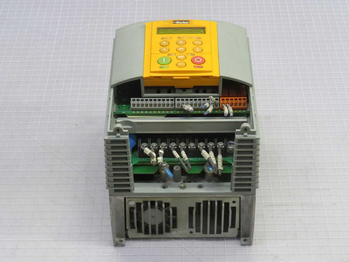Parker 690PB SSD Drive T257653 - High-Performance Storage Solution - MOTOR DRIVES