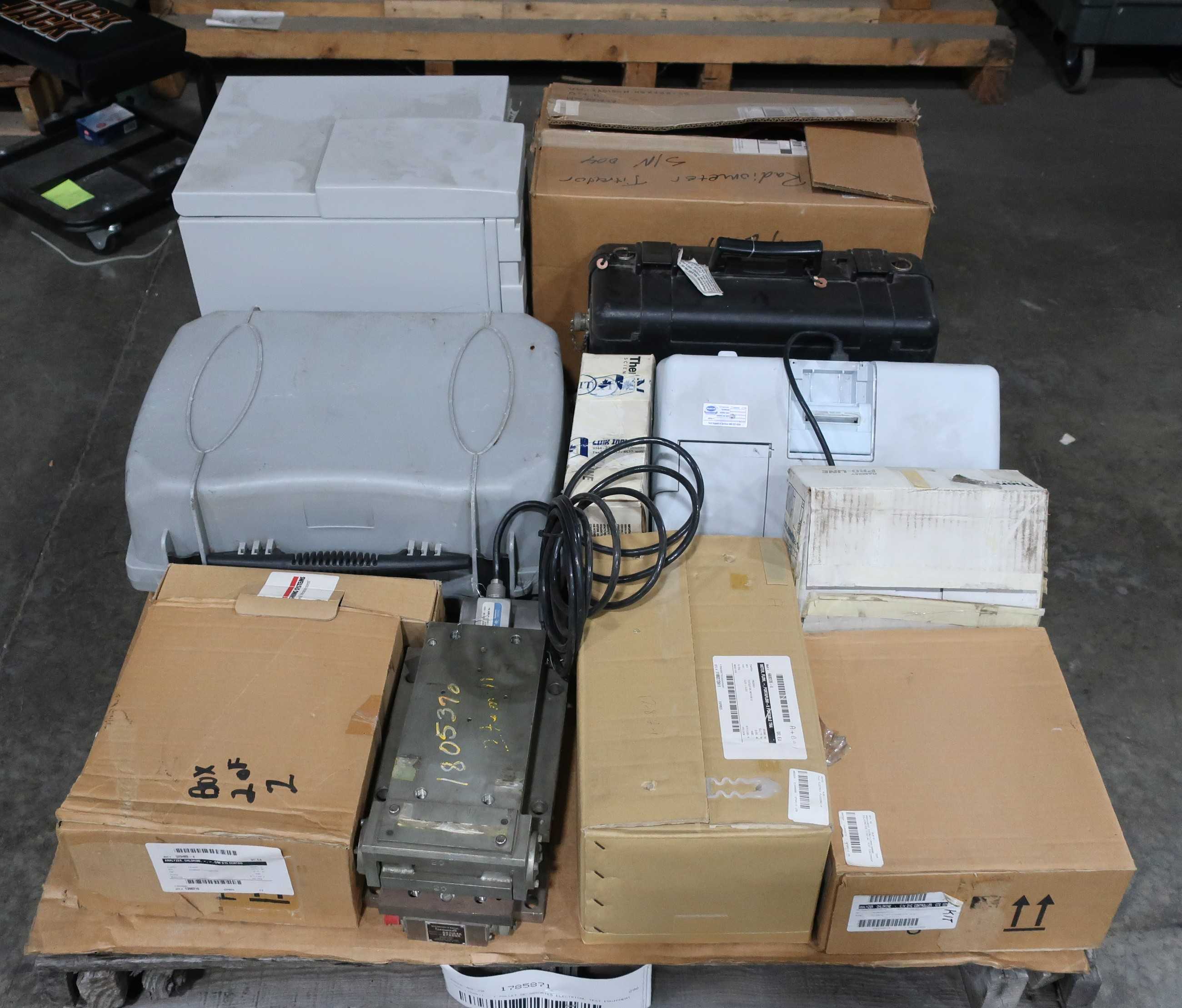 SKU 1785871 - PALLET OF ASSORTED ELECTRICAL TEST EQUIPMENT - ELECTRICAL TESTING EQUIPMENT