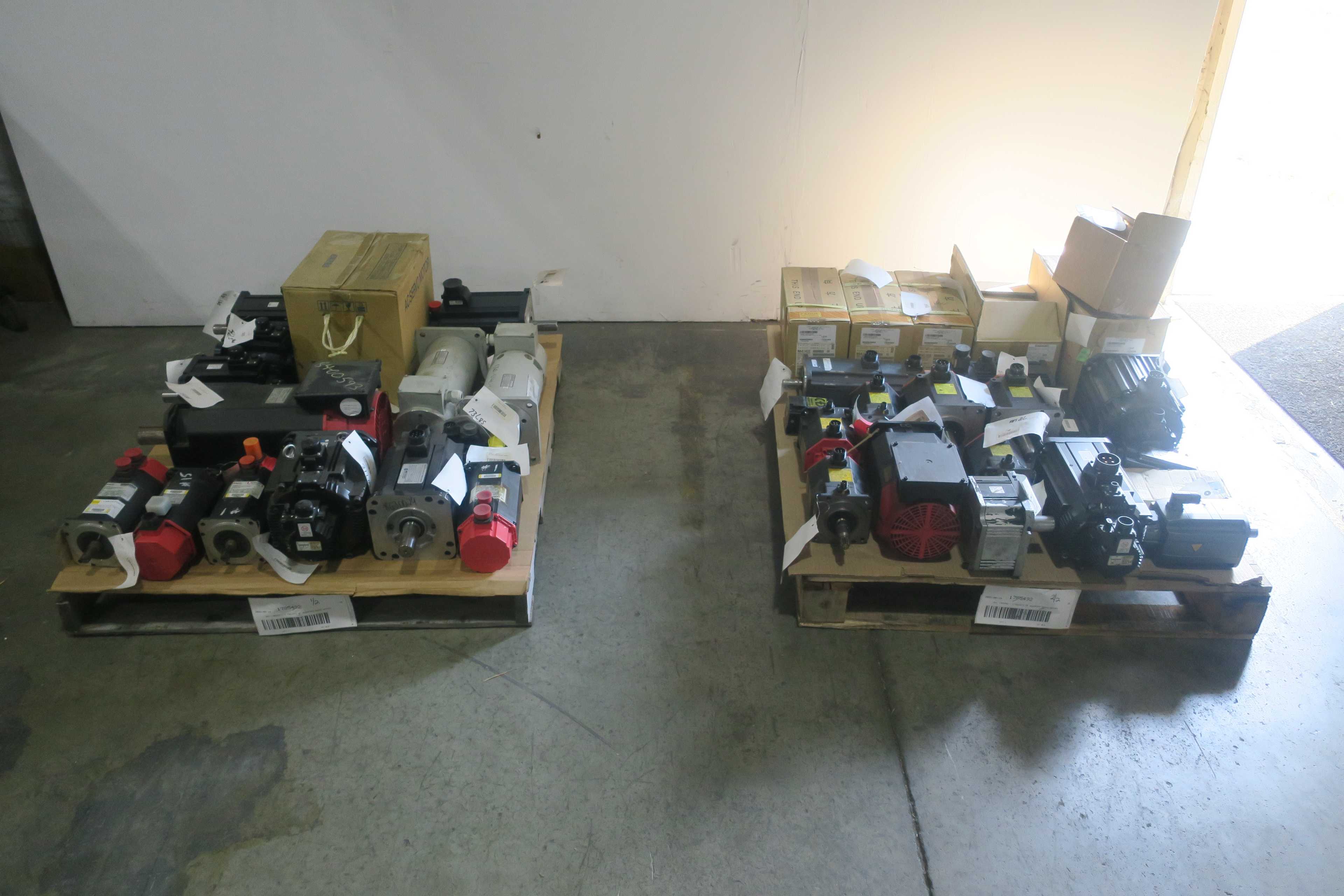 SKU 1785492 - 2 PALLETS OF ASSORTED SERVO MOTORS - SERVO MOTORS
