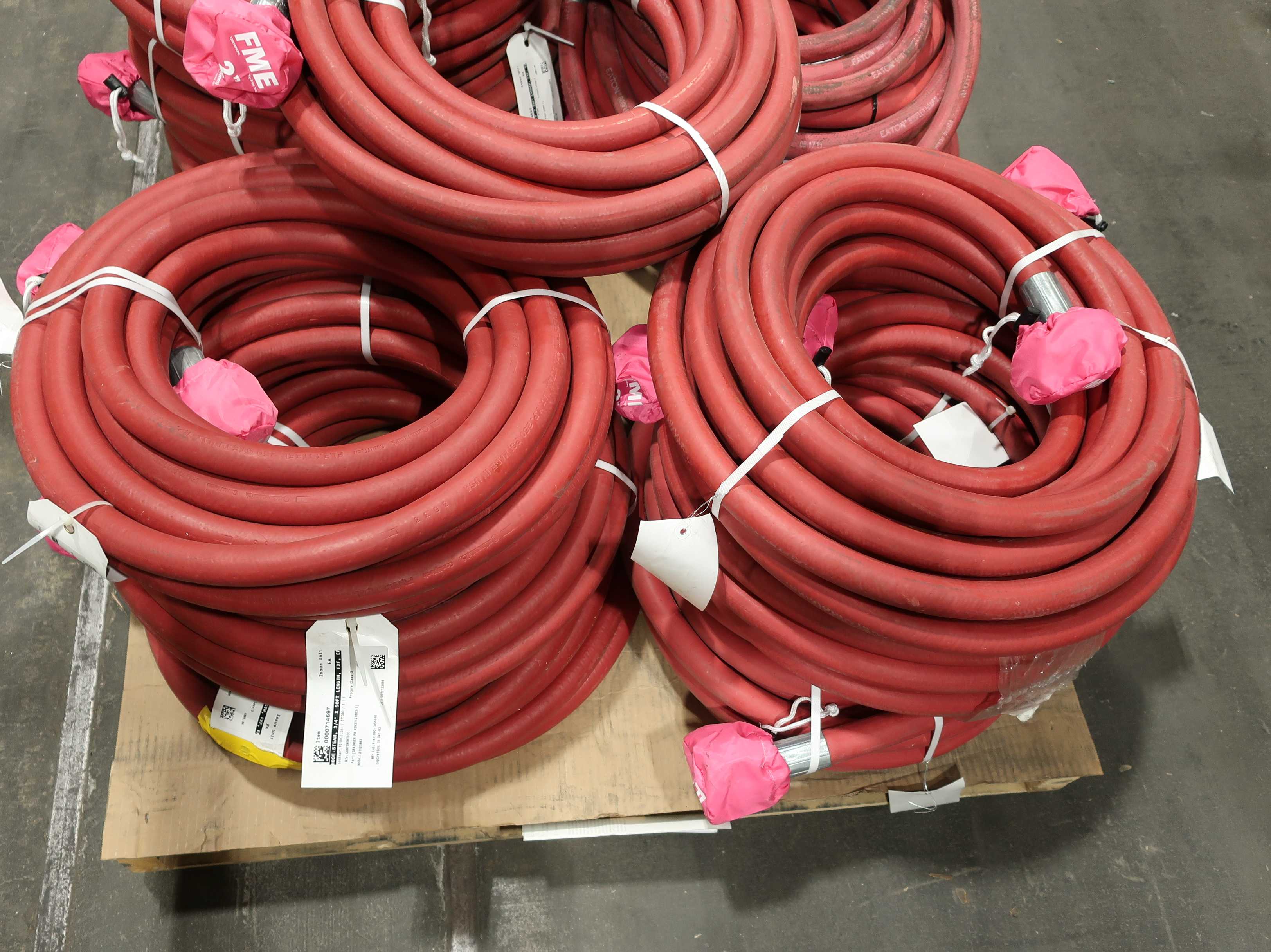 SKU 1775640 - PALLET OF ASSORTED PNEUMATIC HOSES, CONTINENTAL, EATON - PNEUMATIC PARTS