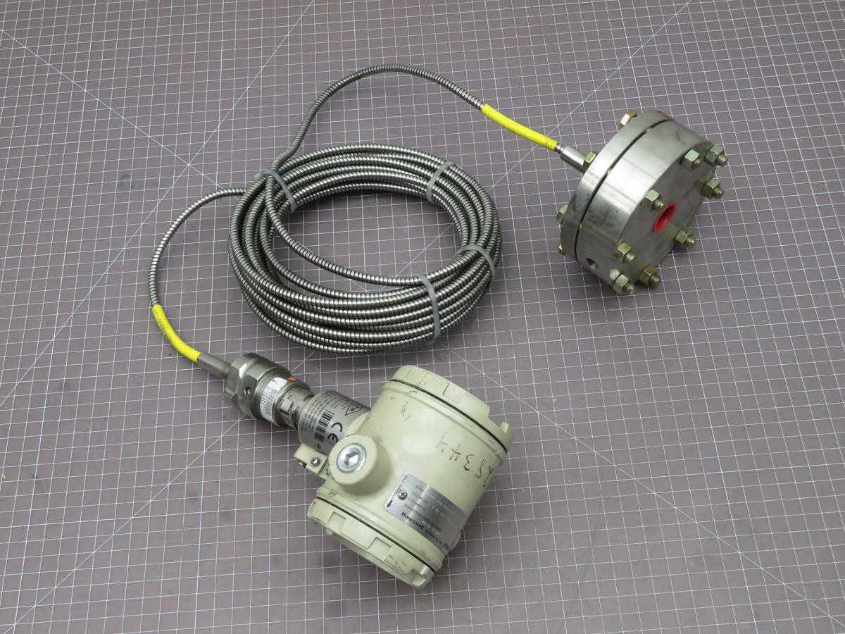 HONEYWELL STR14G-11A-00000-1C+B67F TRANSMITTER WITH CAPILLARIE/FLANGE T216592 - PRESSURE TRANSMITTER