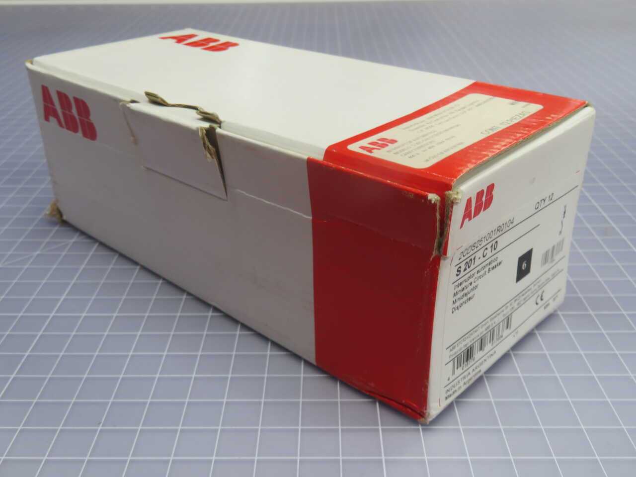 LOT OF 12 ABB 2CDS251001R0104 S201-C 10 CIRCUIT BREAKER T272228 - CIRCUIT BREAKERS