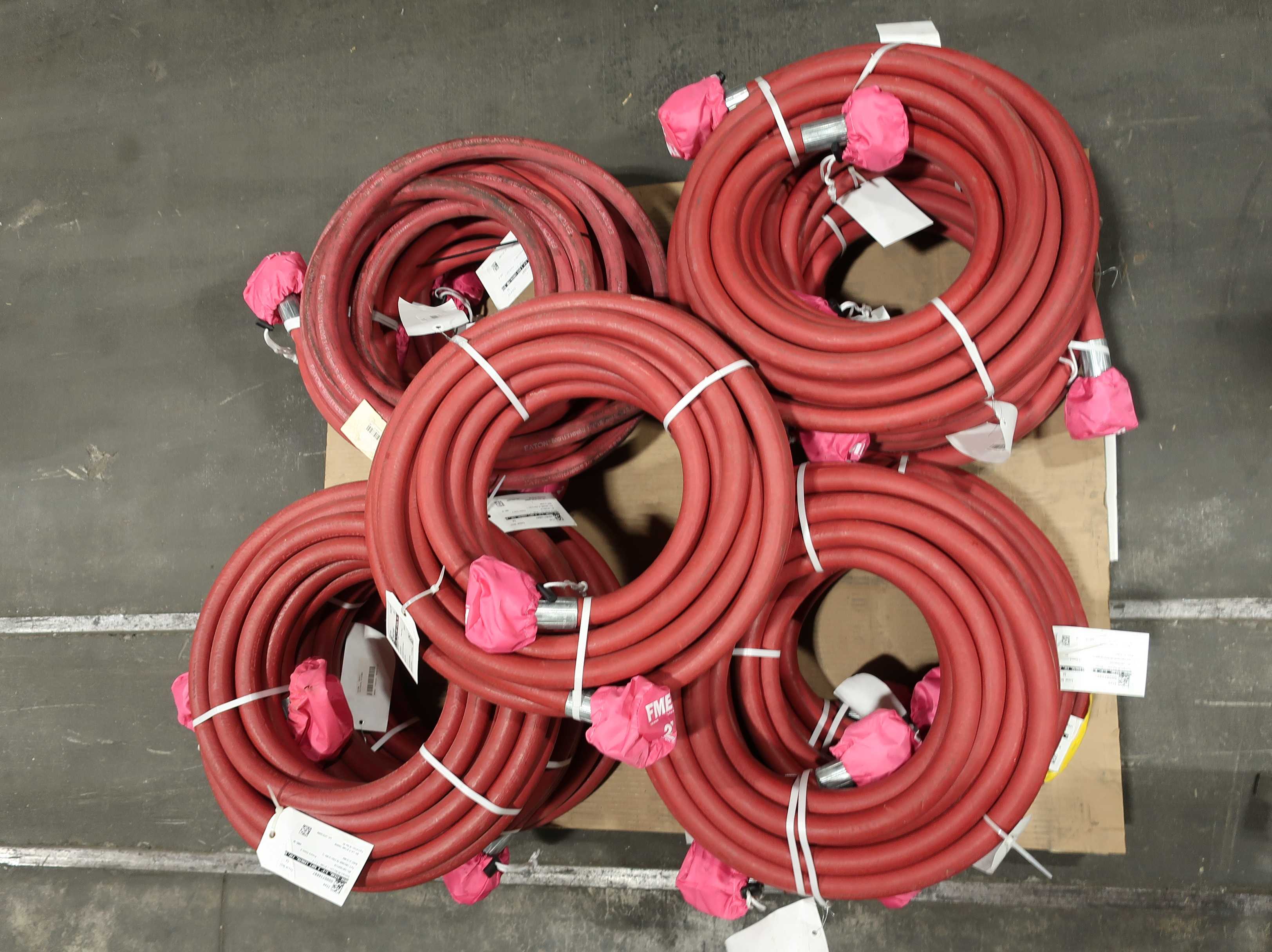 SKU 1775640 - PALLET OF ASSORTED PNEUMATIC HOSES, CONTINENTAL, EATON - PNEUMATIC PARTS
