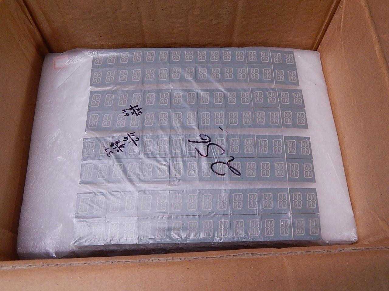 LOT OF 590 AOD-A541S LED DISPLAYS T111908 - DISPLAYS