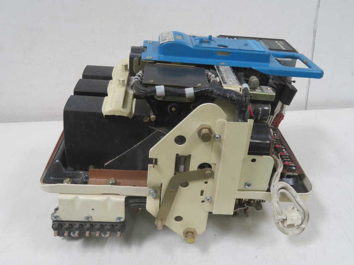 GE 228A6975-204 166989 LOW VOLTAGE POWER SUPPLY CIRCUIT BREAKER T202369 - CIRCUIT BREAKERS