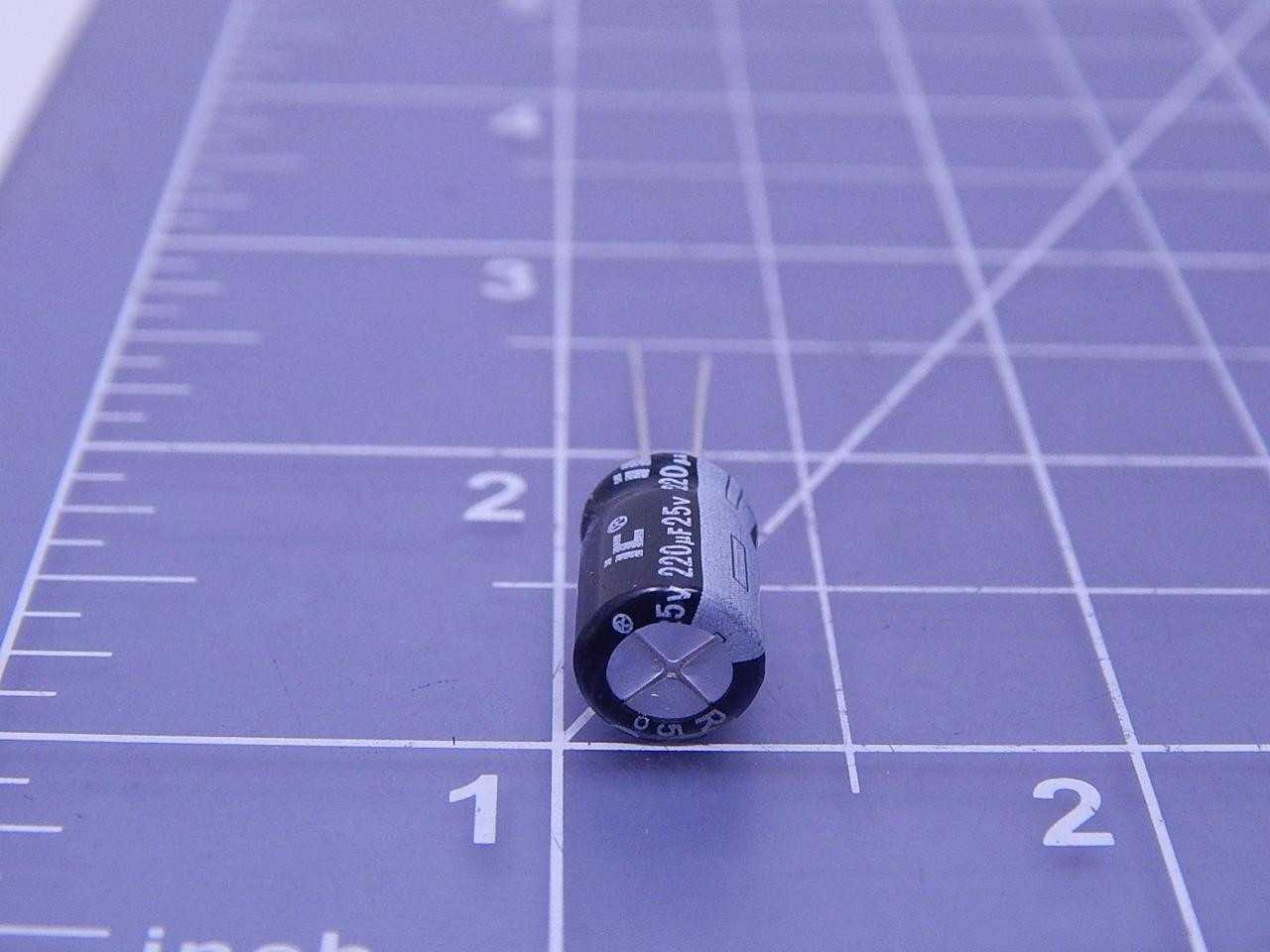 LOT OF 1900 ILLINOIS CAPACITOR 227CKR025M ALUMINUM ELECTROLYTIC CAPACITORS - LEADED 220 UF 25 V 20 % - ELECTRICAL COMPONENTS