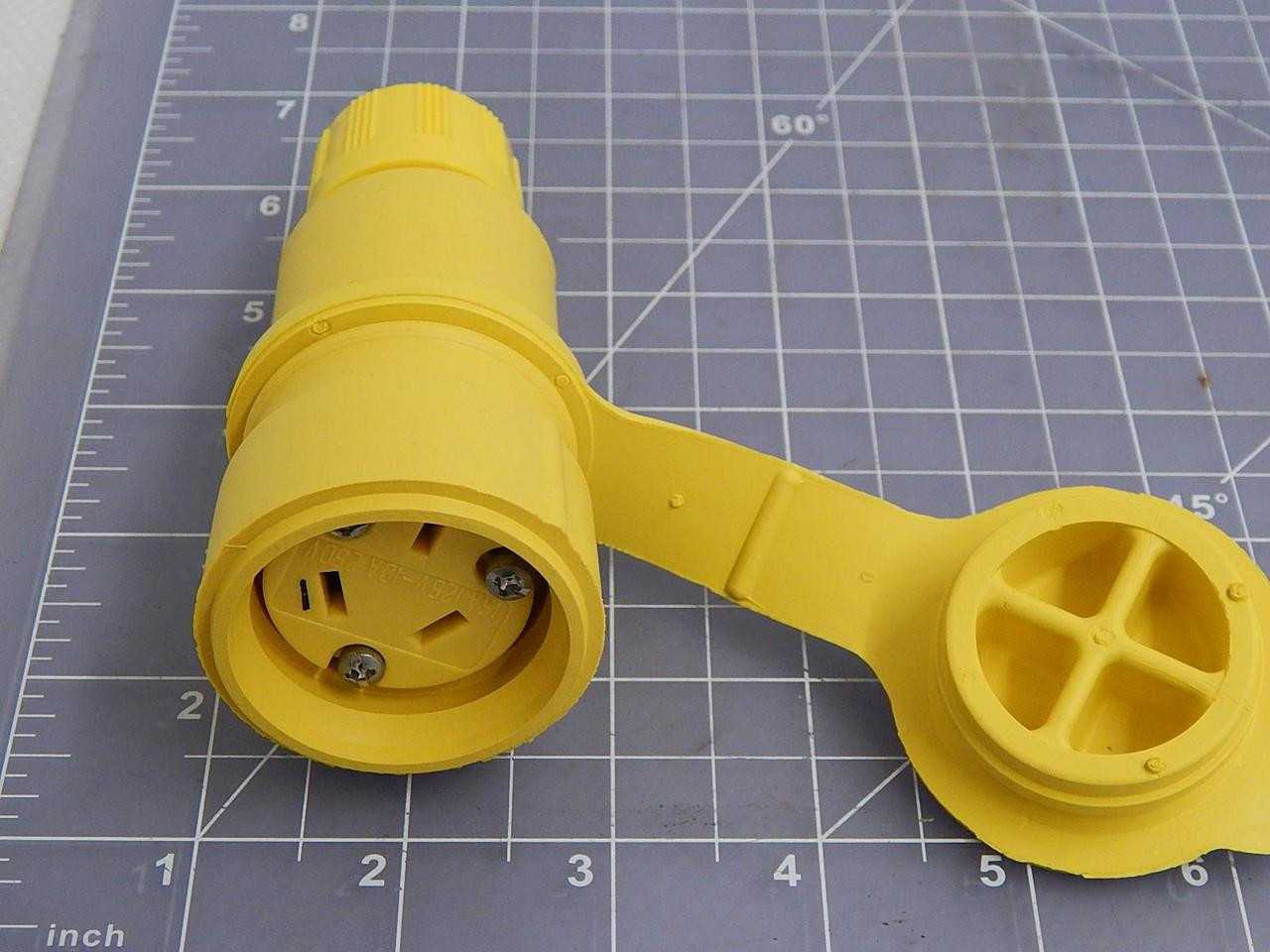 LOT OF 100 MOLEX 1301460008 YELLO AC POWER PLUG CONNECTOR WATERTITE 15 AMP 125/10 A 250 VOLT - PLUGS & RECEPTACLES